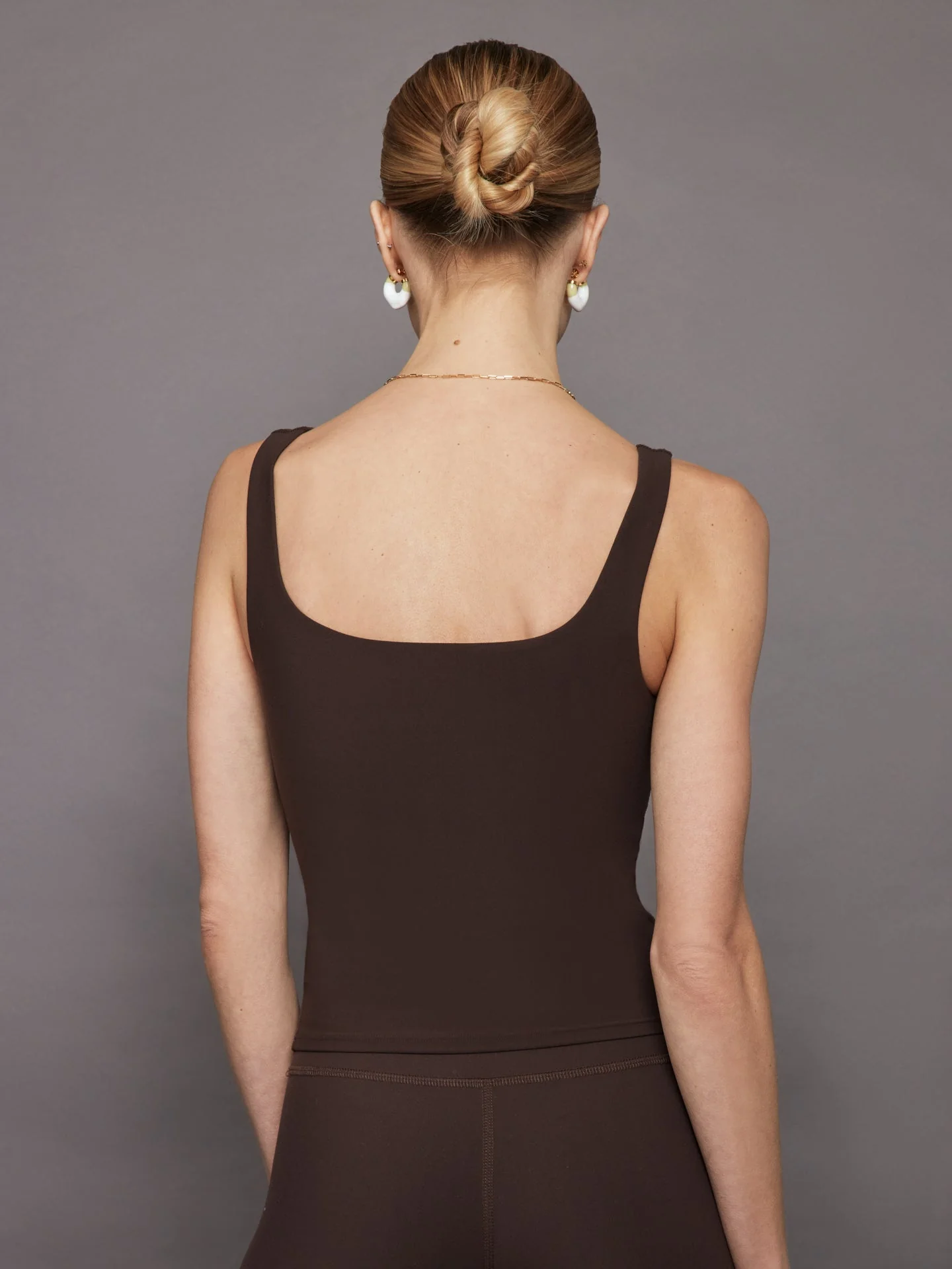Carbon38 | Wide Scoop Bra Tank in Melt | Dark Oak - Image 2