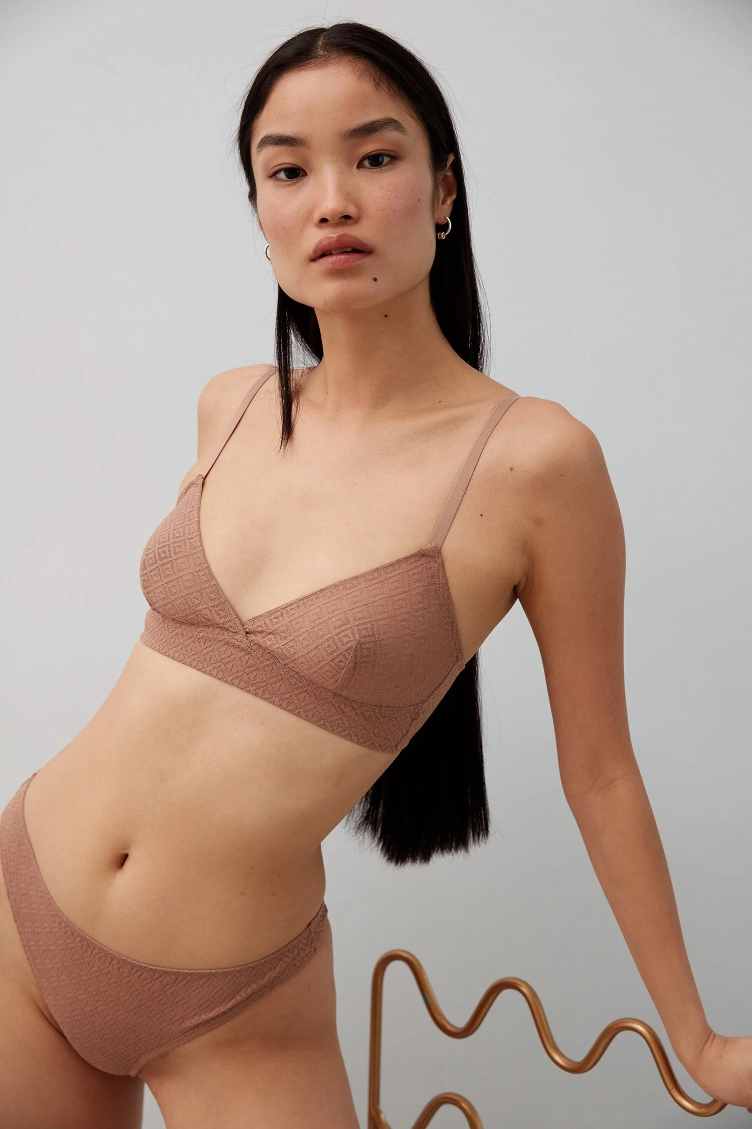 Betty Thong | Bronze - Image 3