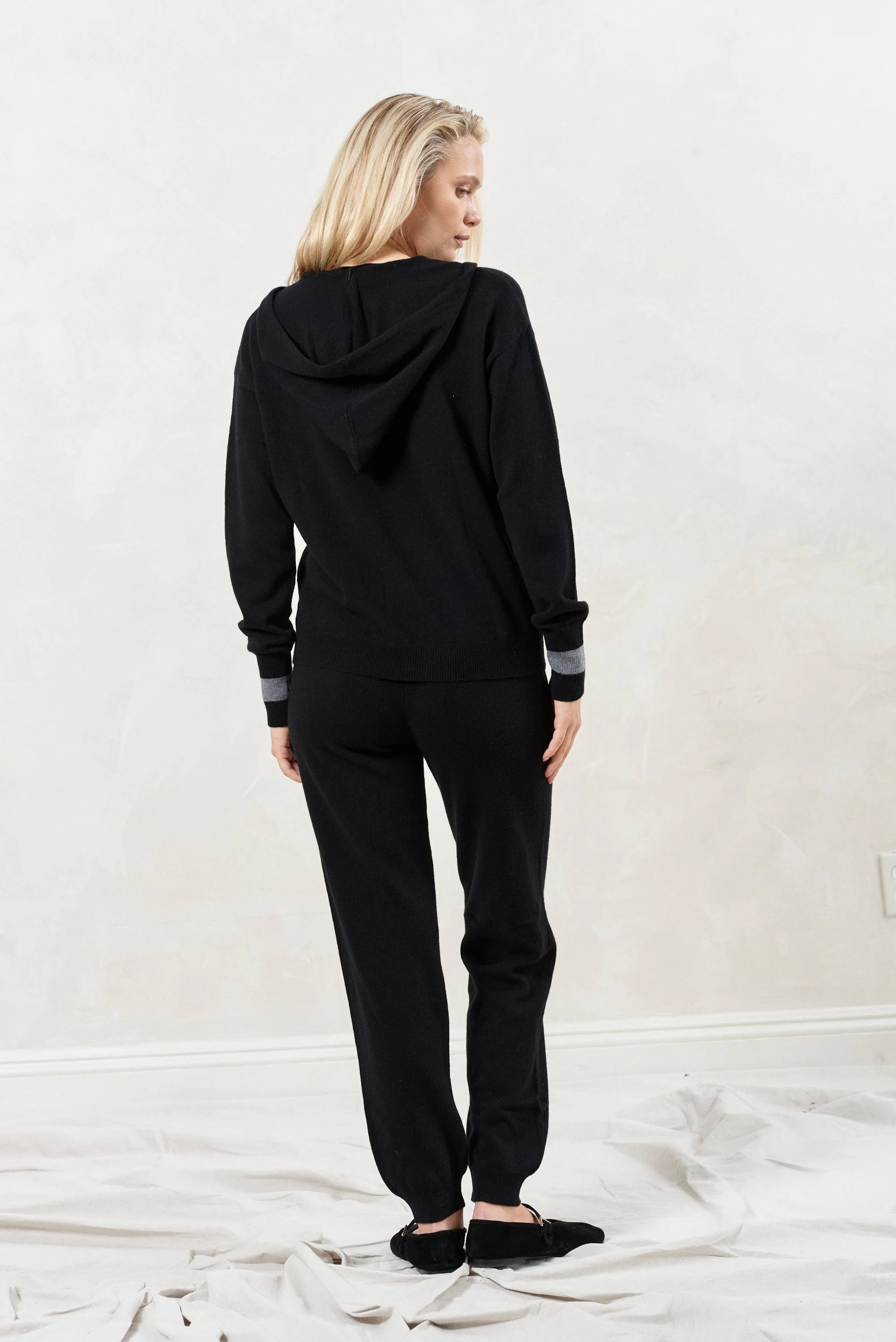 Cashmere Hoodie | Black/Grey - Image 3