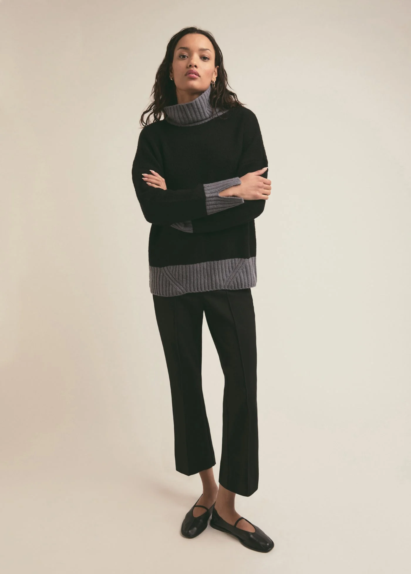 The Andi Sweater | Black Grey - Image 2