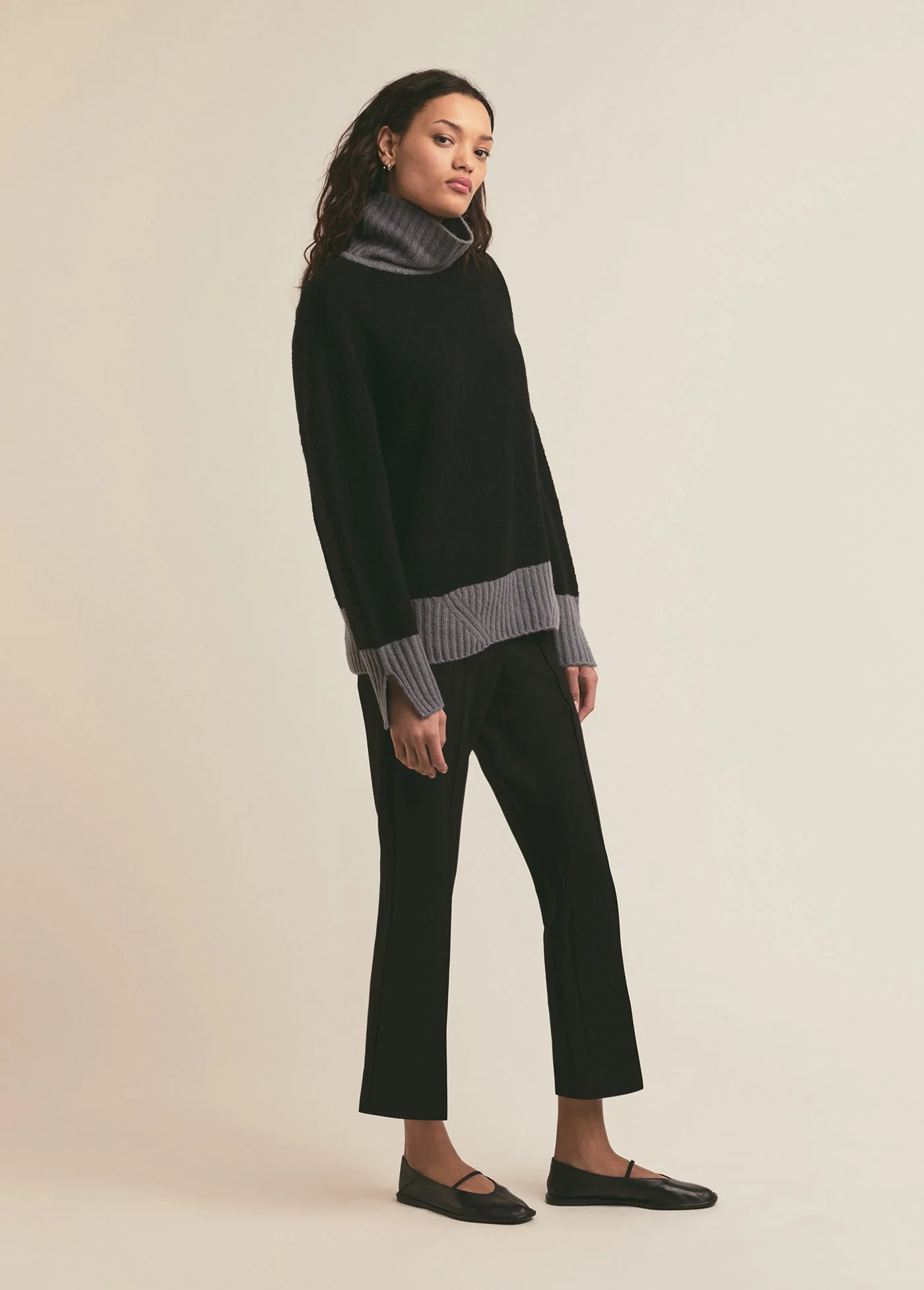 The Andi Sweater | Black Grey - Image 3