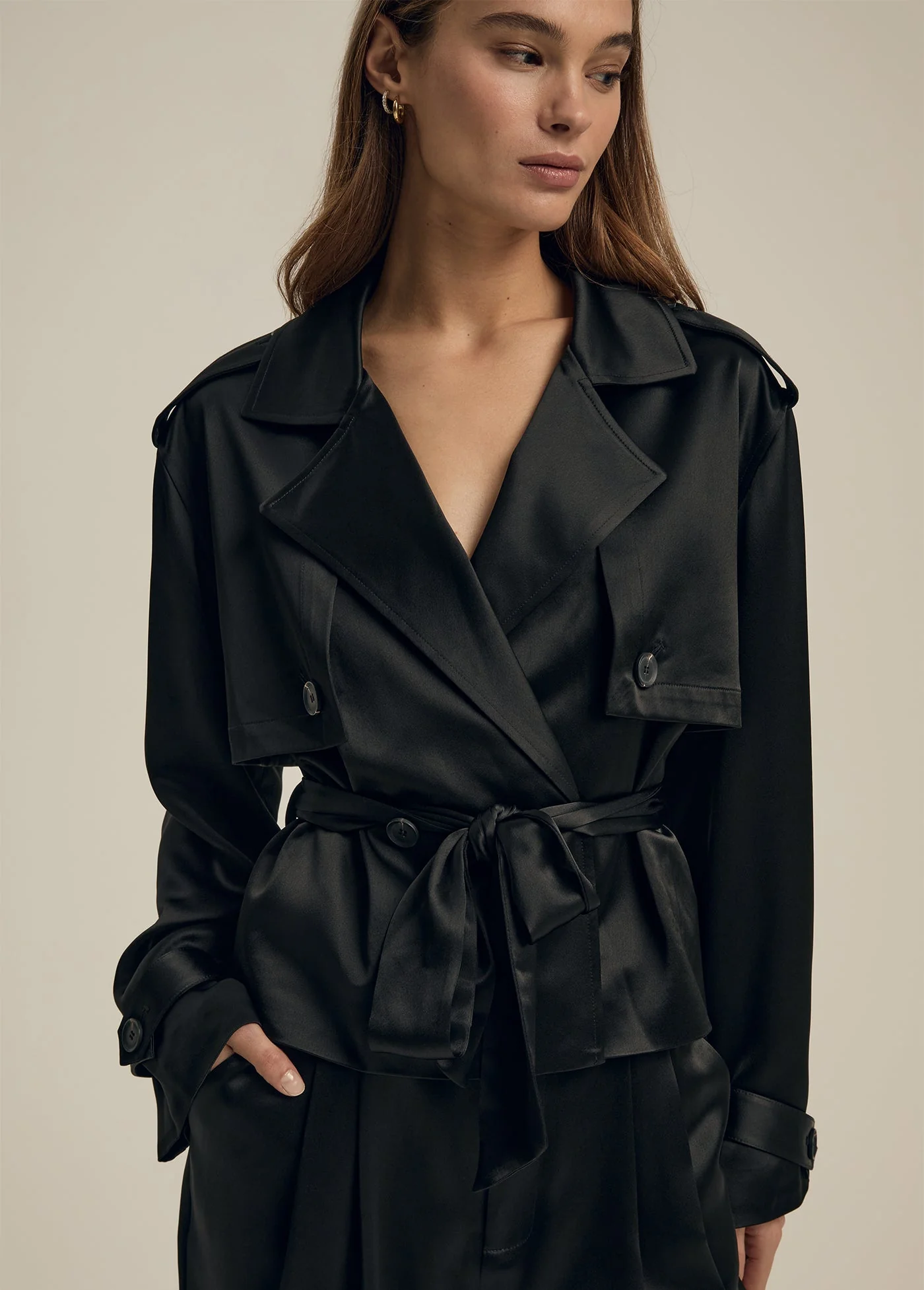 The Cropped Satin Charles Trench | Black Satin