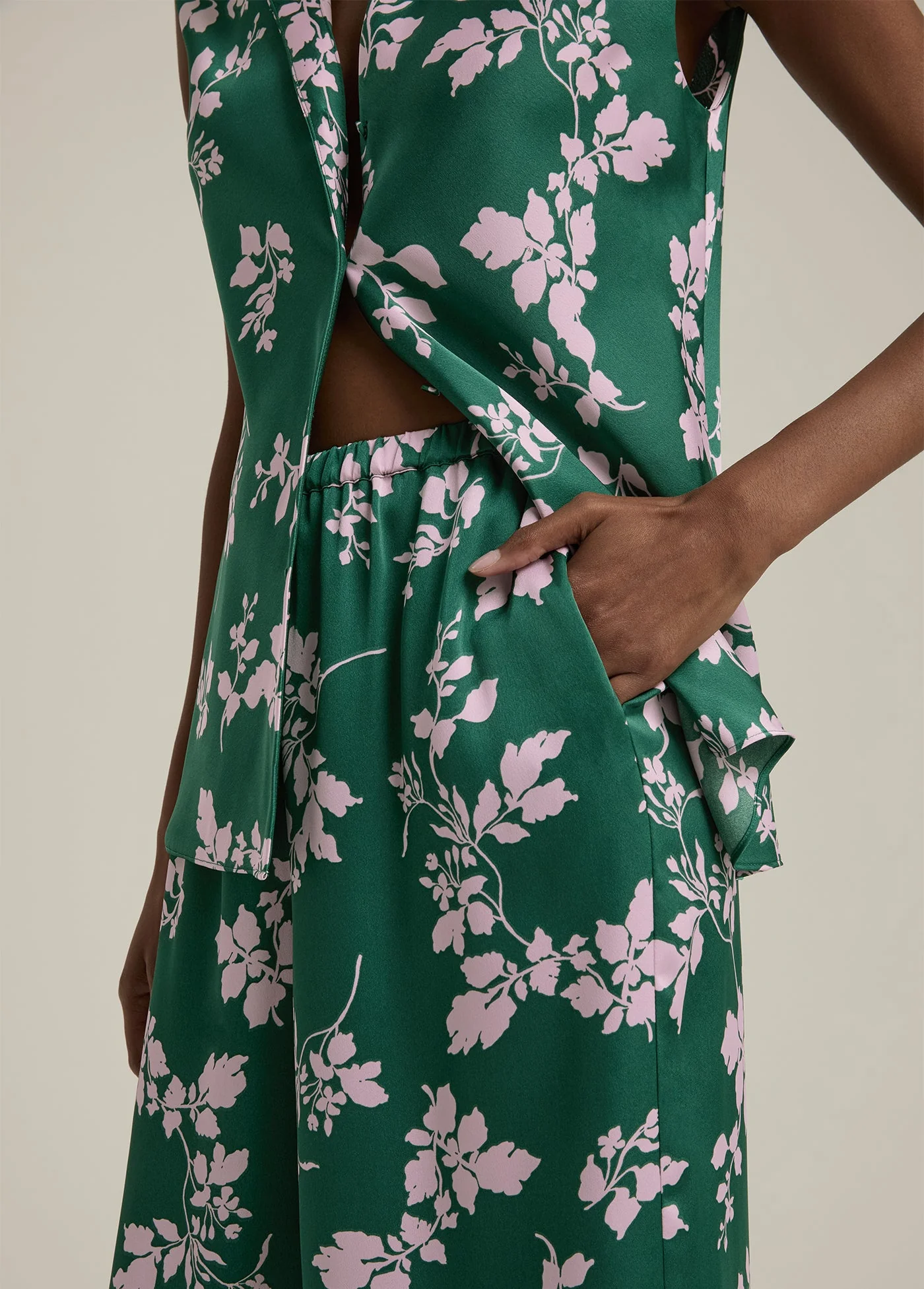 The Effortless Wide Leg Pant | Emerald Floral - Image 2