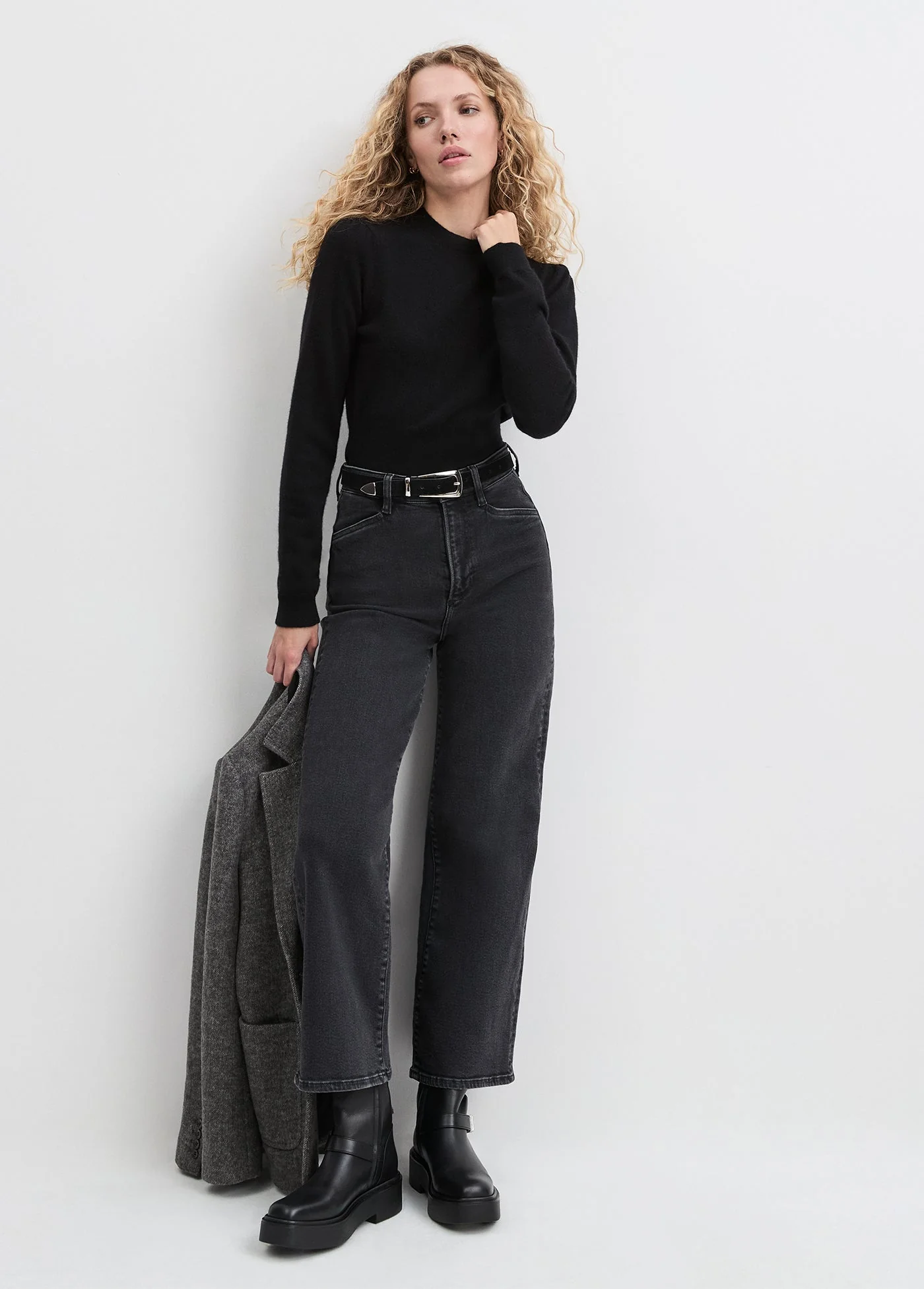 The Elena Long Sleeve Top | Black - Image 4