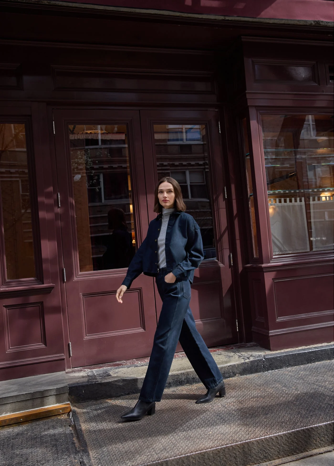 The Jennifer High Rise Loose Straight | Stout
