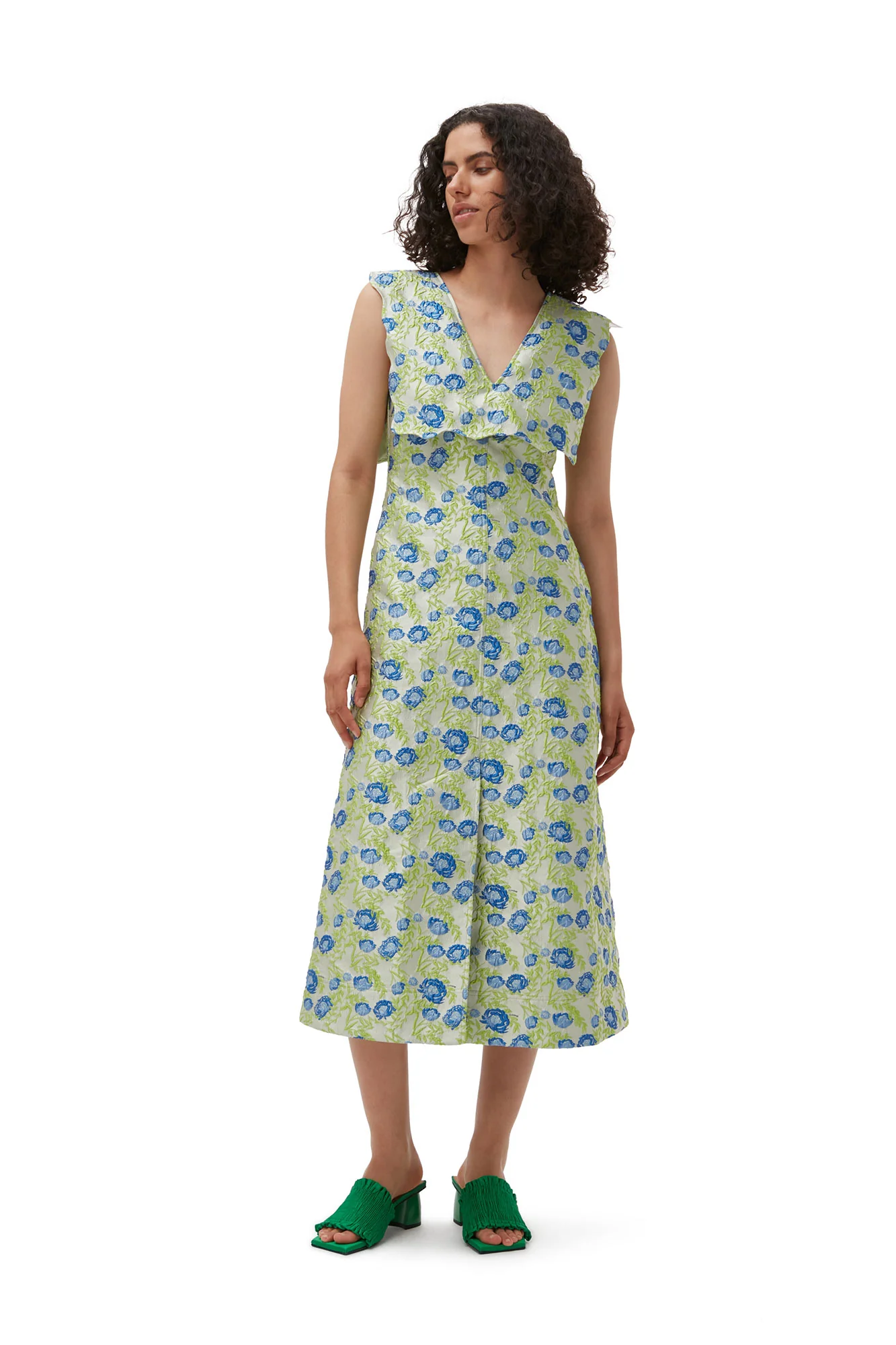 3D Jacquard Rhythm Collar Long Dress | Oyster Gray - Image 7