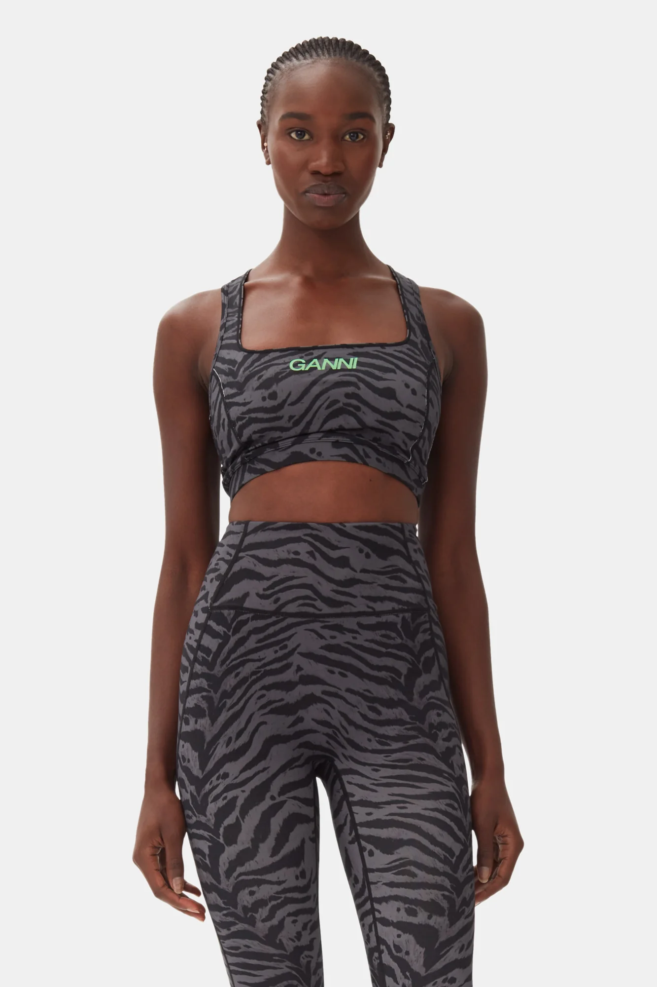 Active Fitted Top | Phantom - Image 3