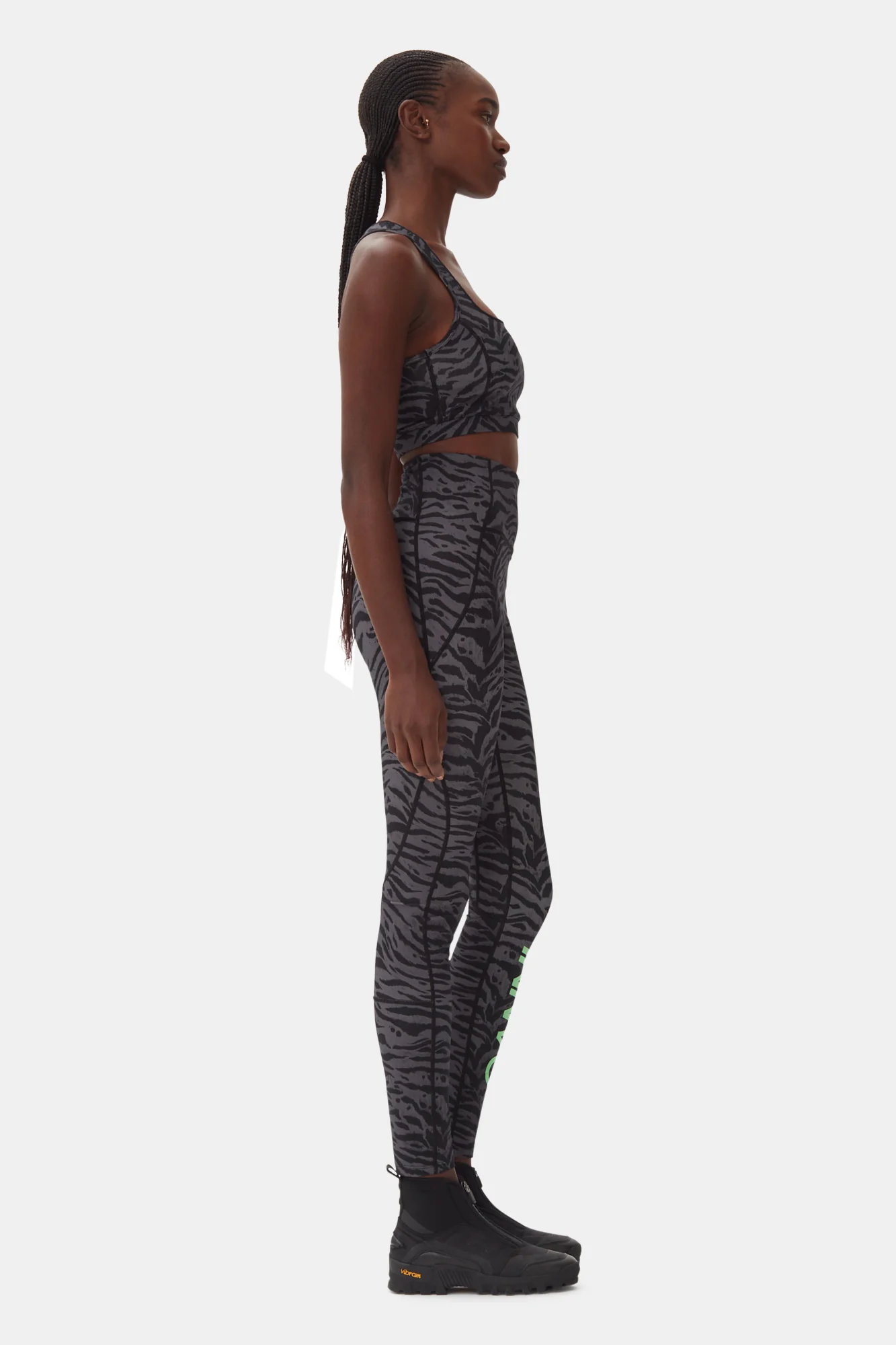 Active Fitted Top | Phantom - Image 5