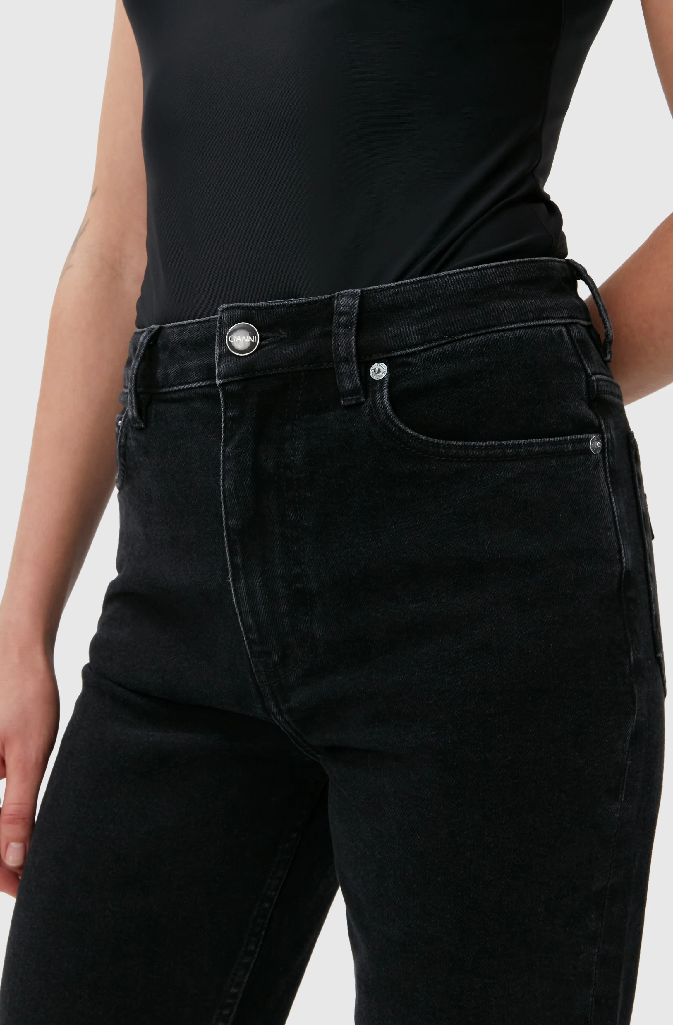 Betzy Jeans | Washed Black/Black - Image 8