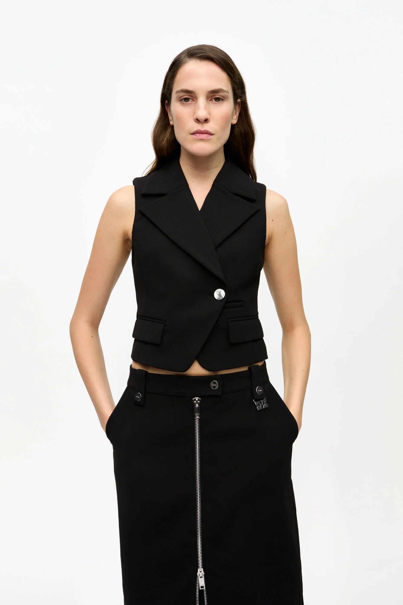 Bonded Crepe Vest | Black - Image 3