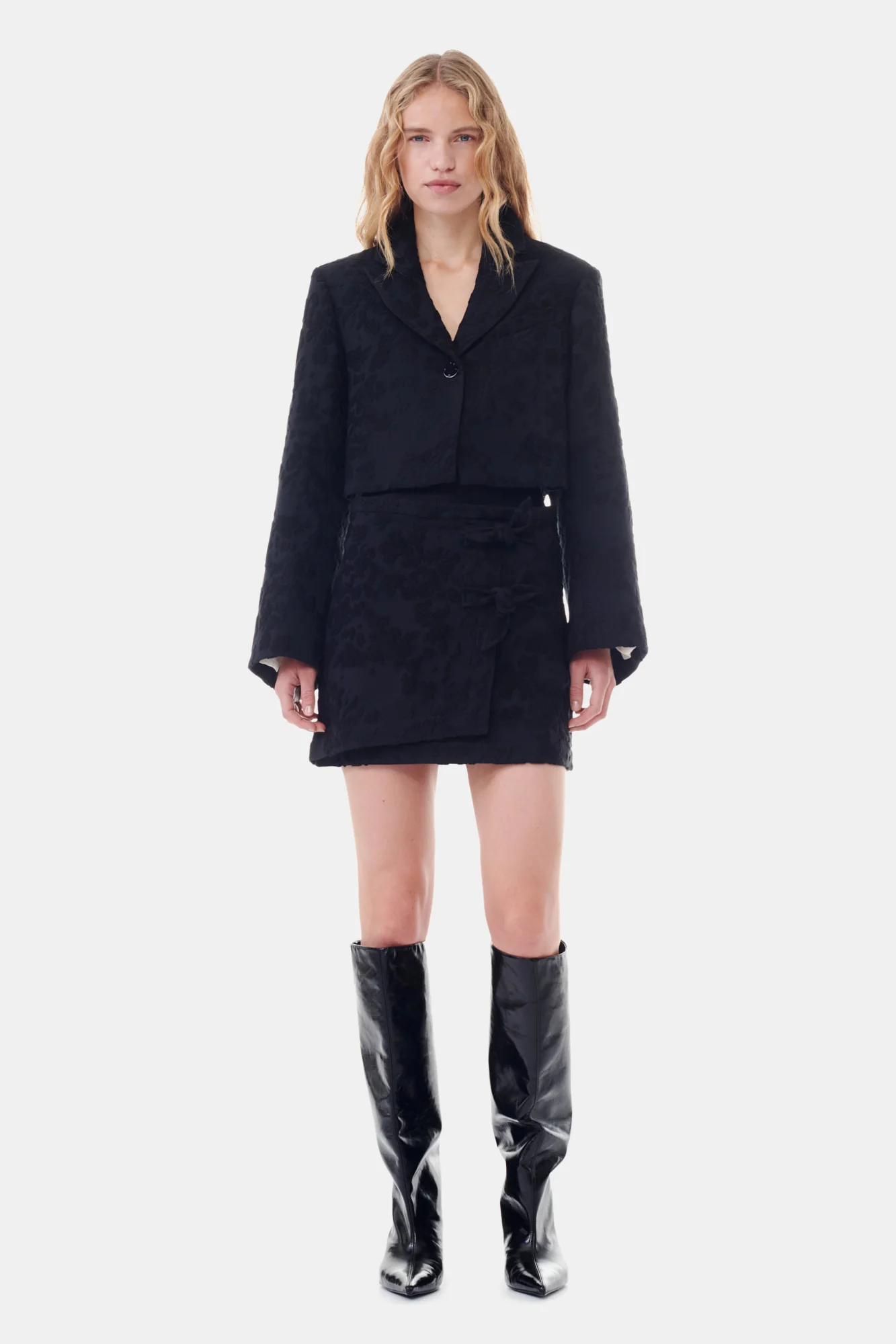 Boucle Jacquard Cropped Blazer | Black - Image 4