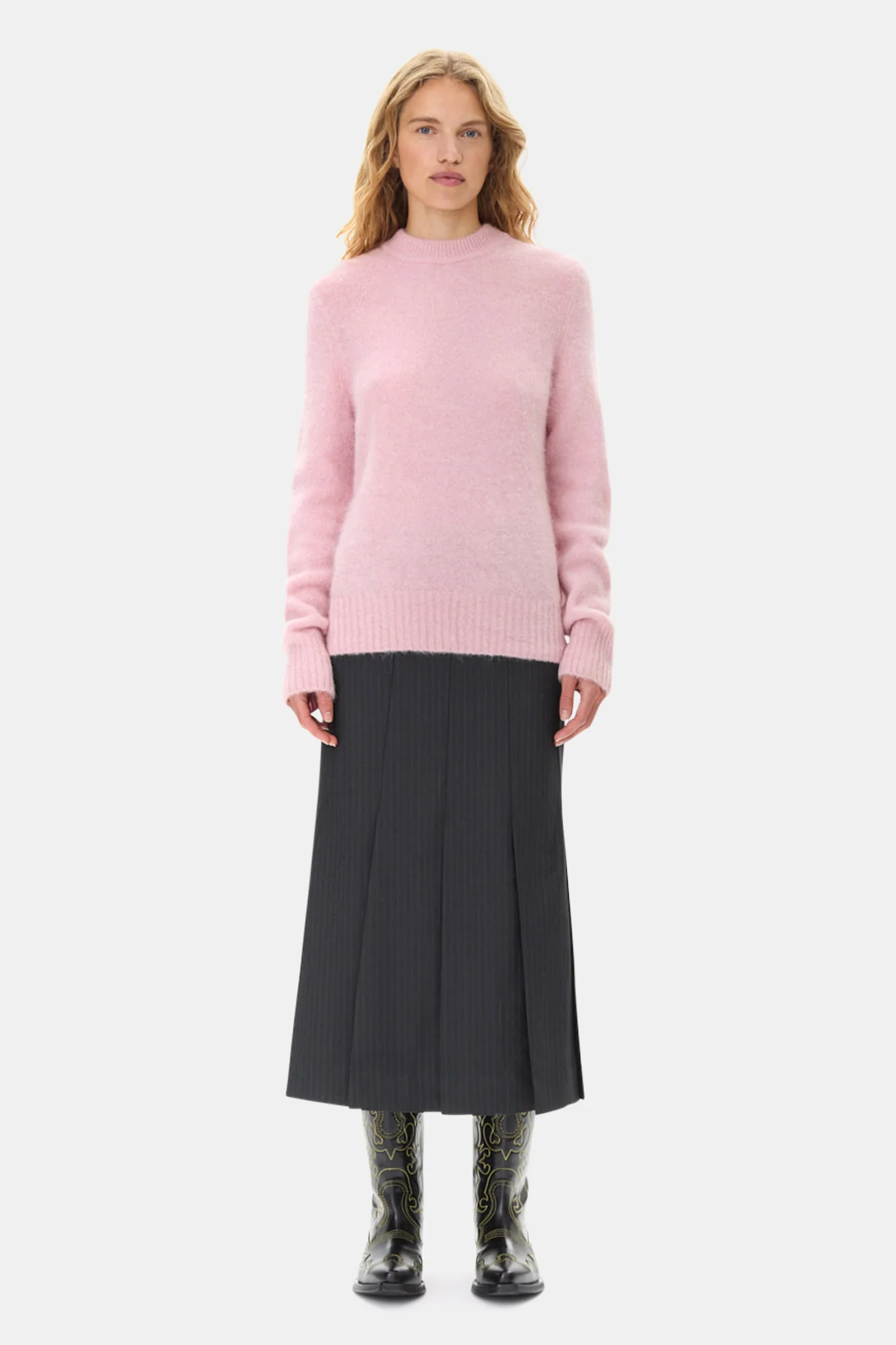 Brushed Alpaca O-Neck | Chalk Pink - Image 3