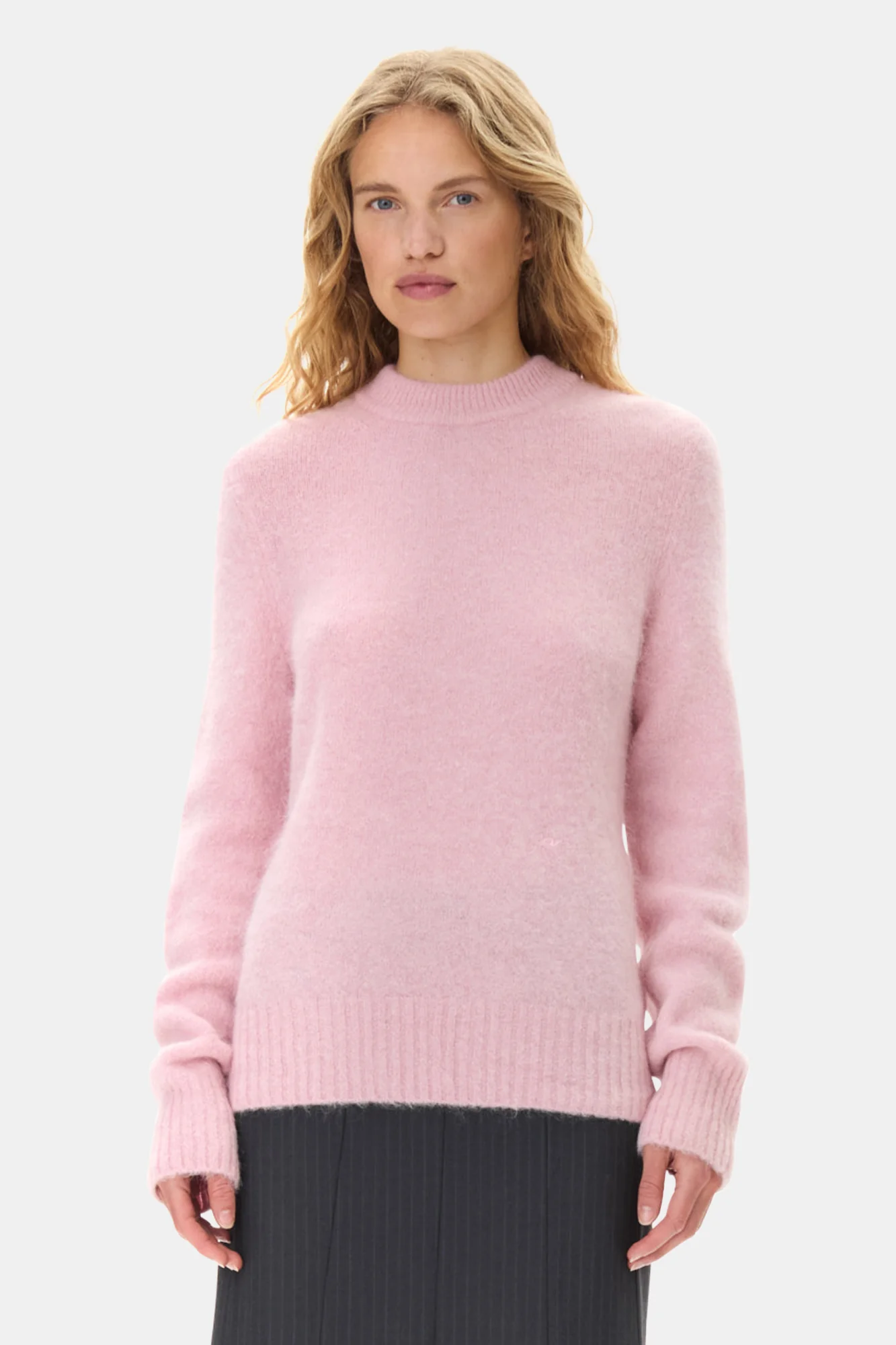 Brushed Alpaca O-Neck | Chalk Pink - Image 4