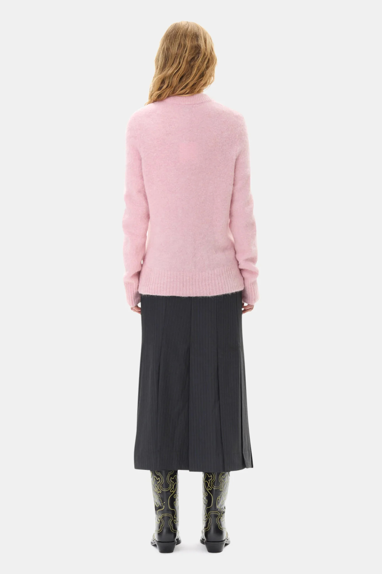 Brushed Alpaca O-Neck | Chalk Pink - Image 6