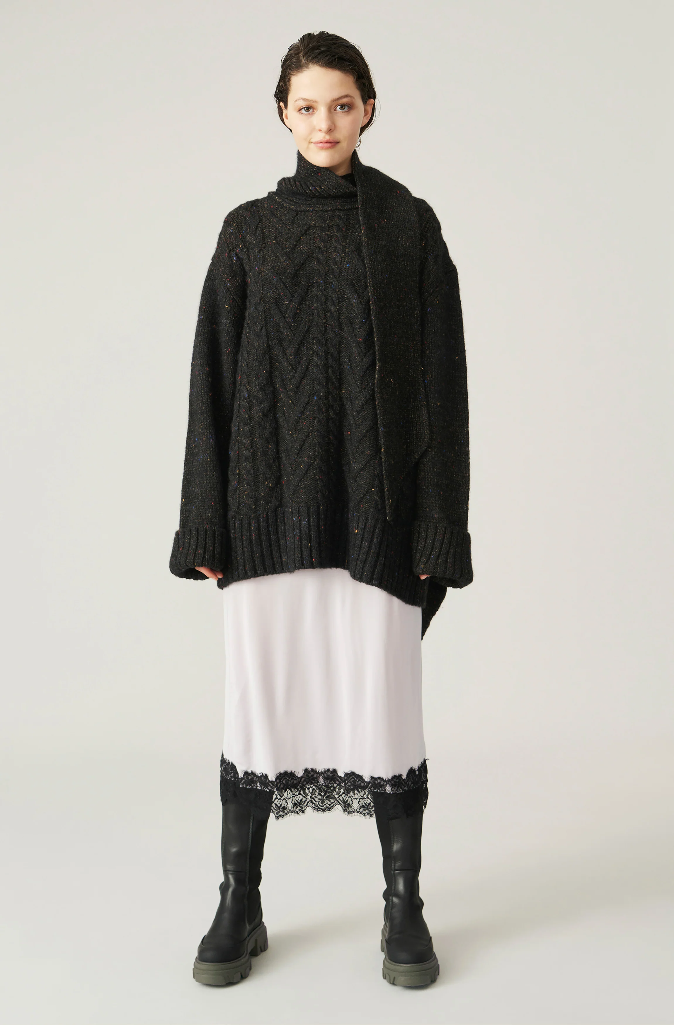 Cable Knit Oversized Pullover | Black - Image 3