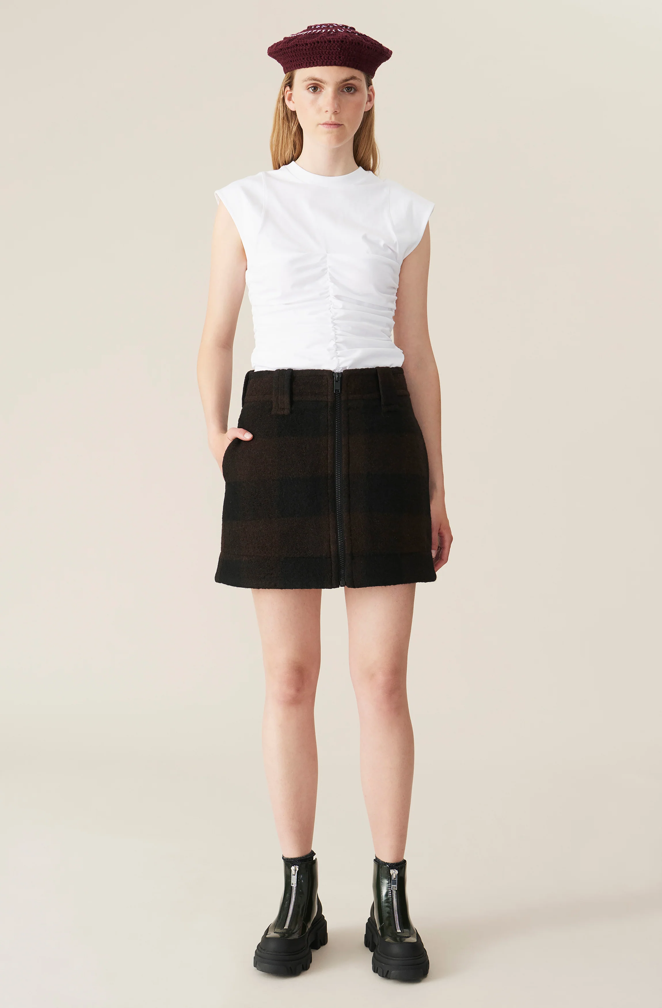 Check Wool Mini Skirt | Black - Image 2