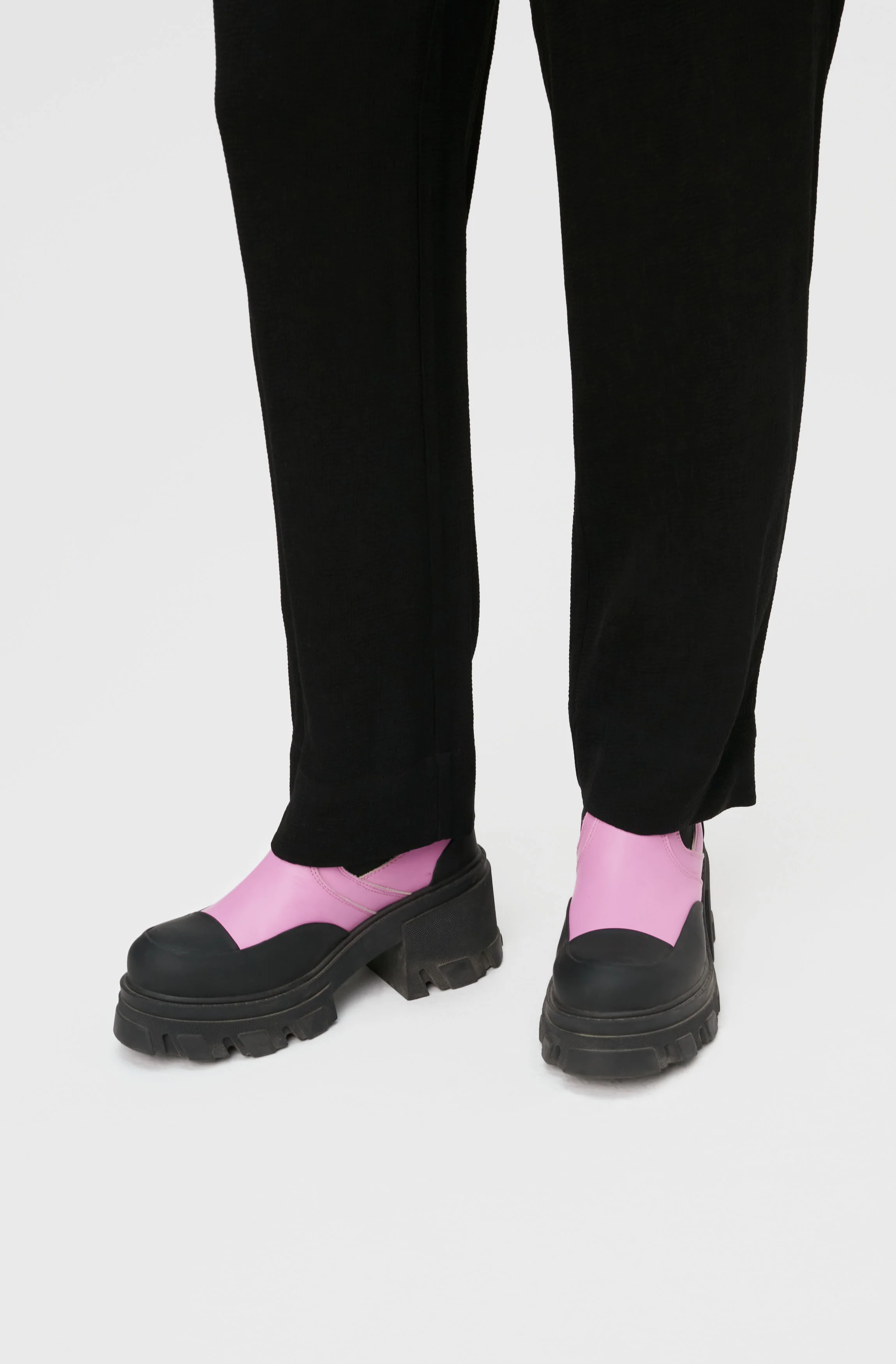 Cleated Chelsea Boots | Cyclamen - Image 4