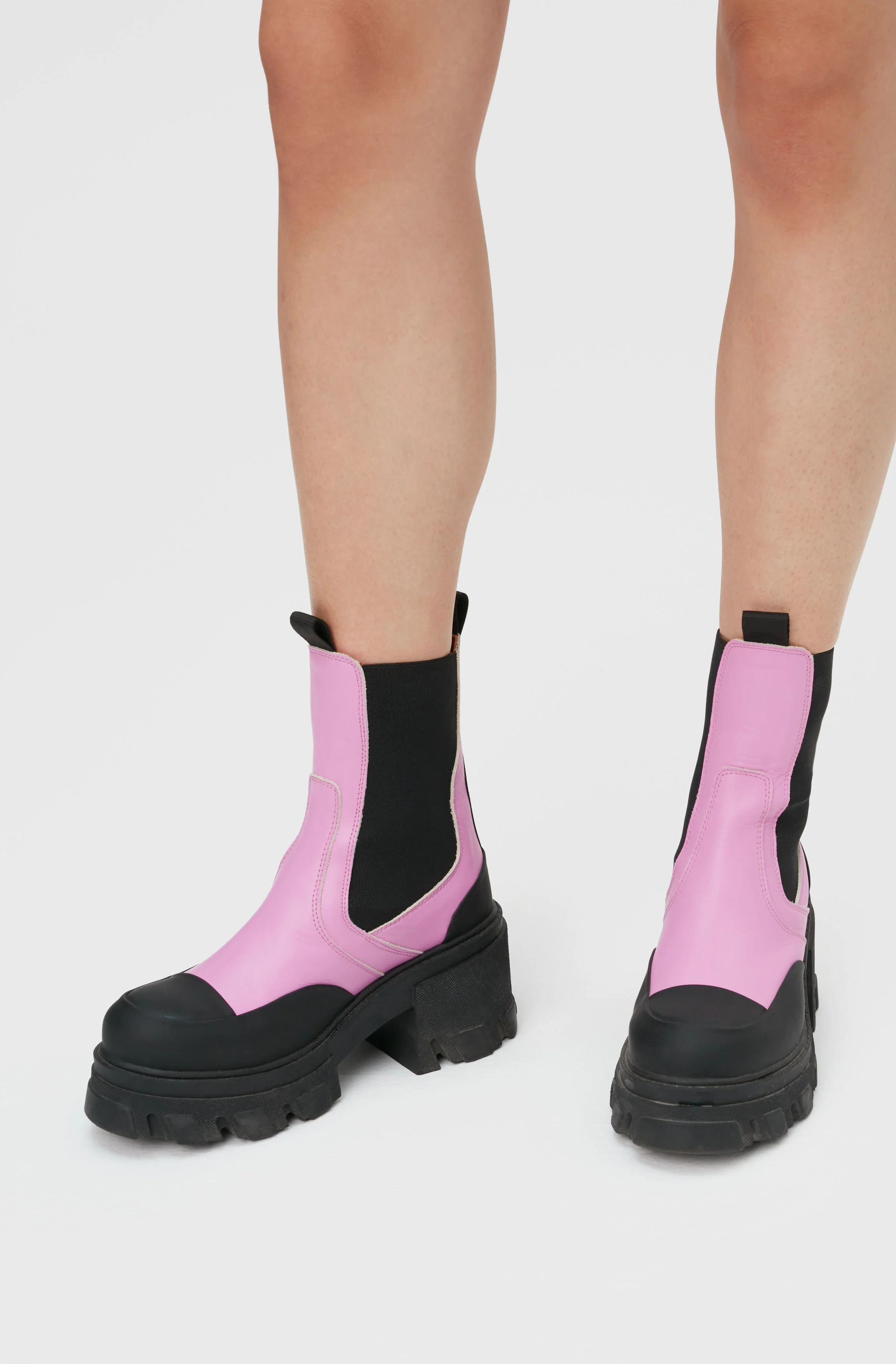 Cleated Chelsea Boots | Cyclamen - Image 5