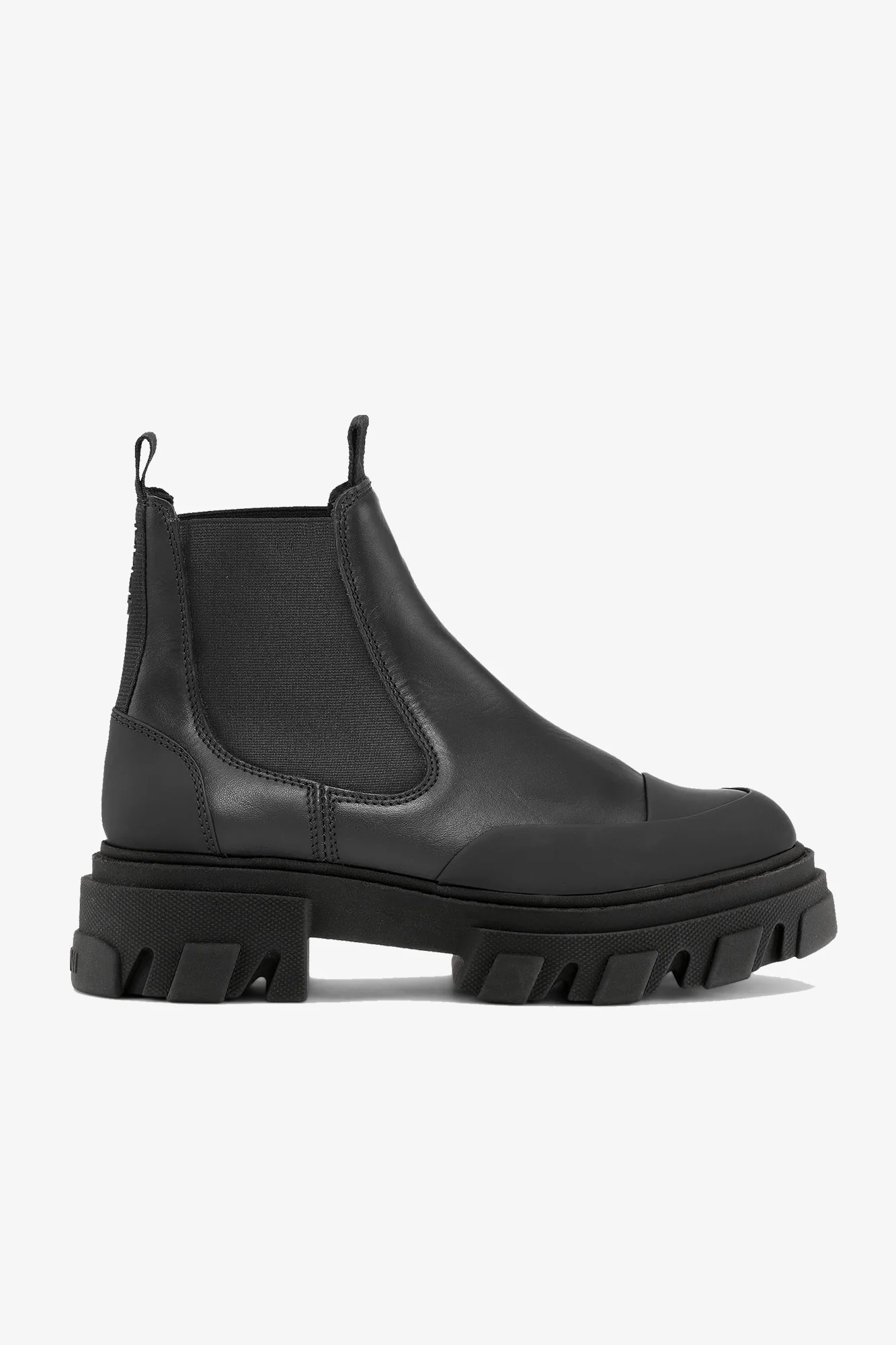 Cleated Low Chelsea Boots | Black