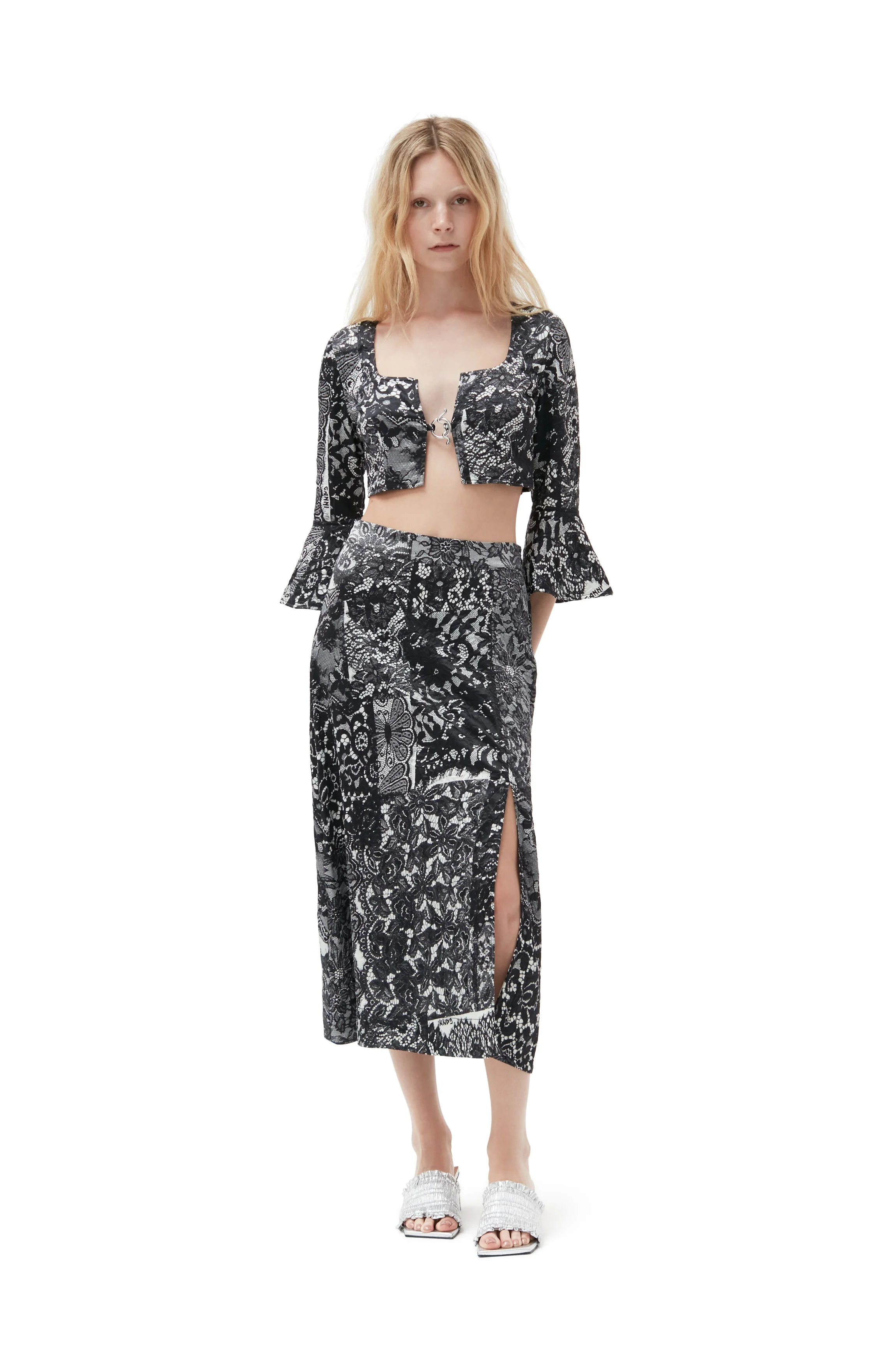 Crinkled Satin Cropped Blouse | Black - Image 3