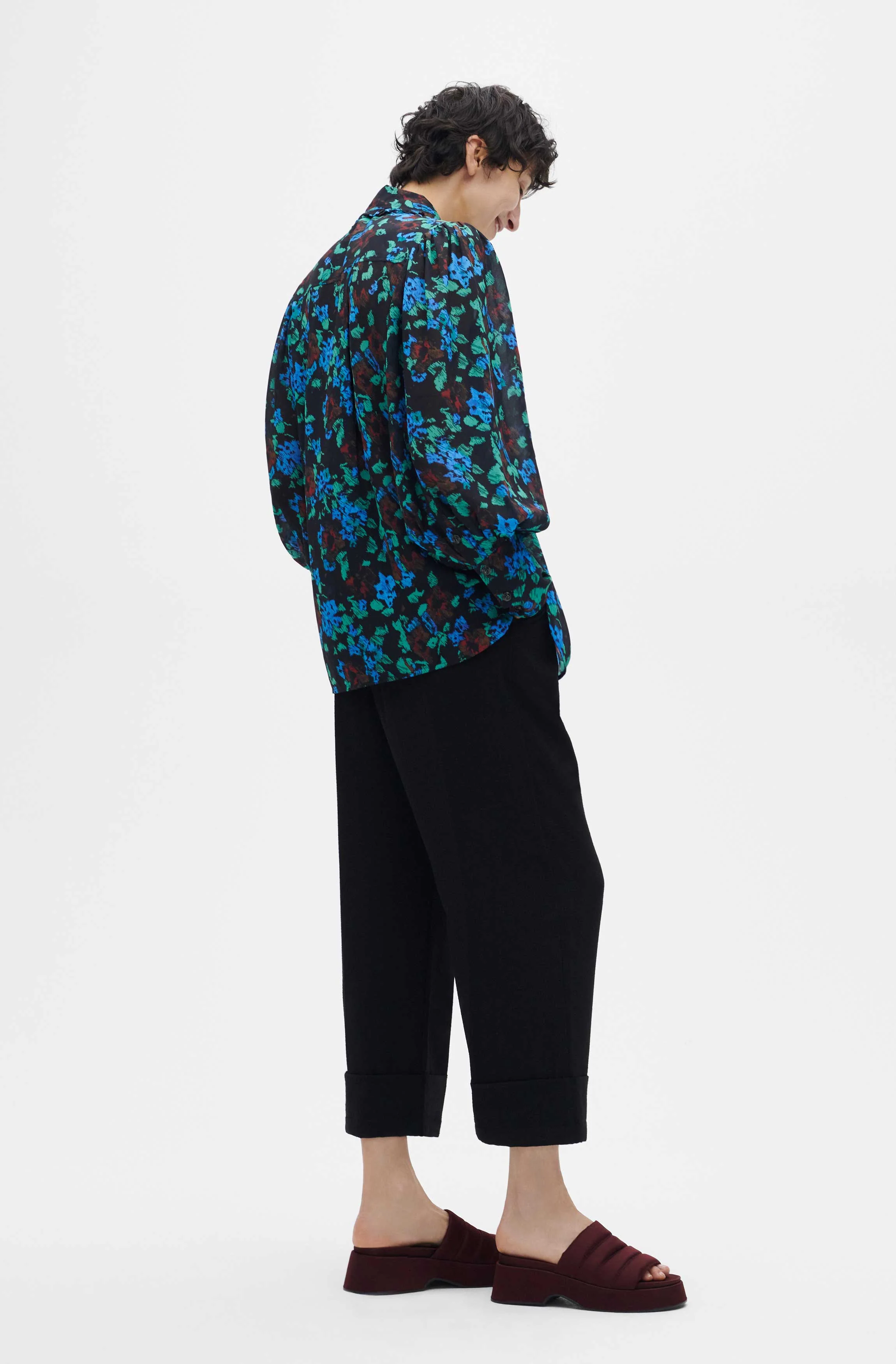 Cropped Pleated Trousers | Black - Image 4