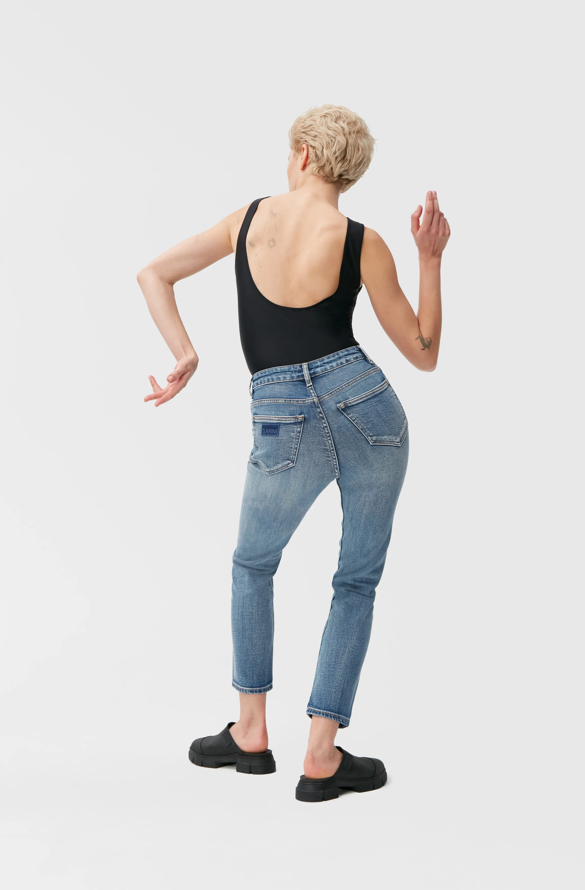 Cropped Slim-Leg Jeans | Mid Blue Vintage - Image 9
