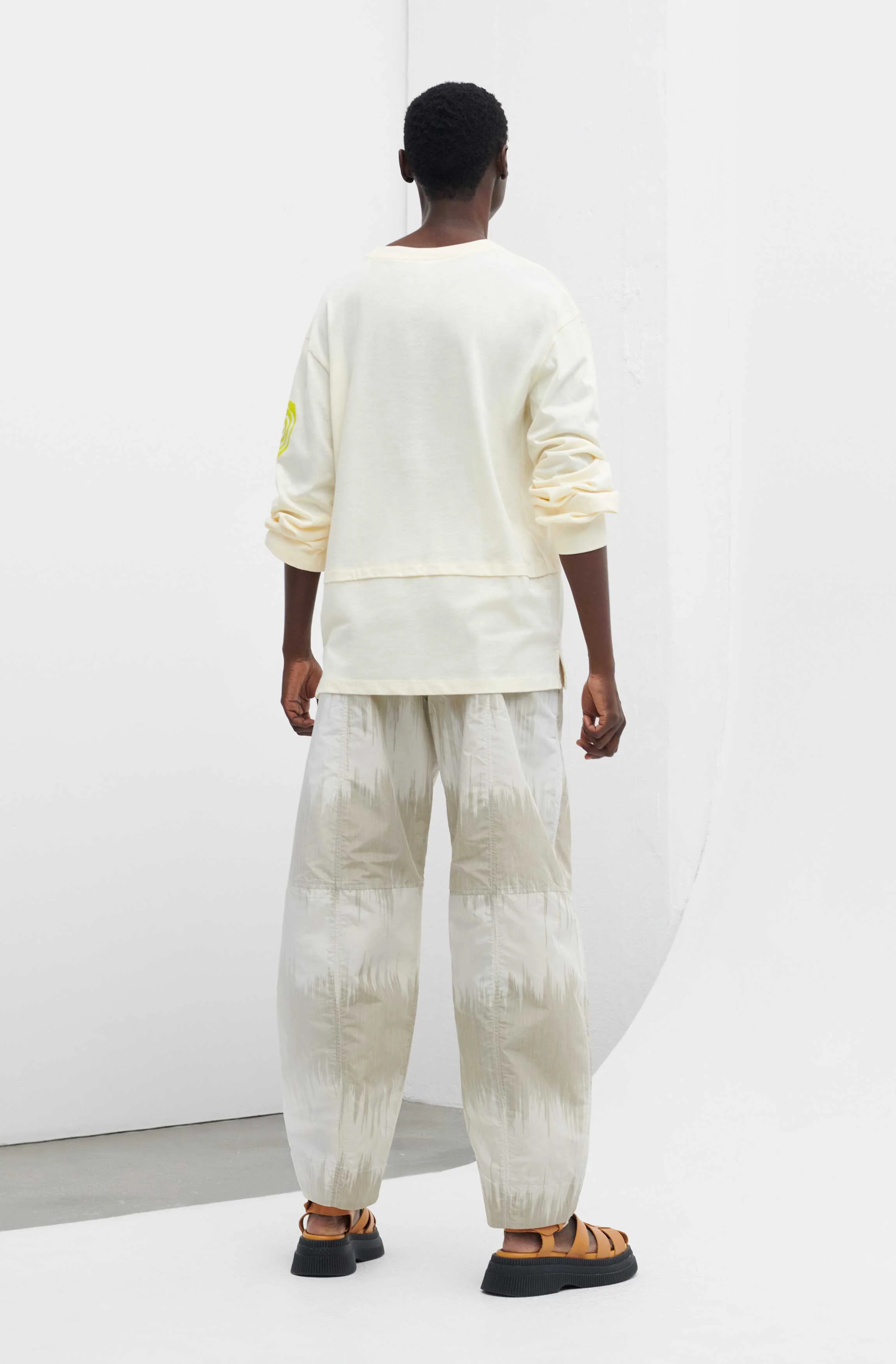 Curved Shell Trousers | Ikat Agate Grey - Image 4