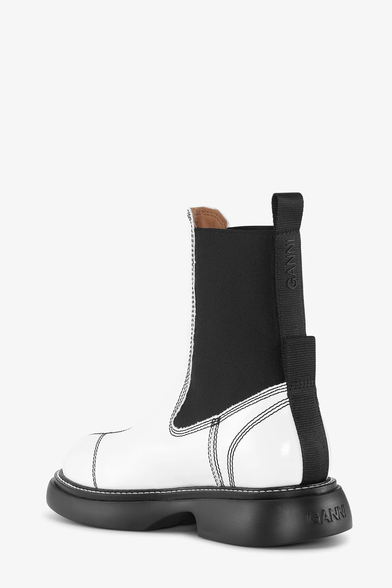 Everyday Mid Chelsea Boot Naplack | Egret - Image 3