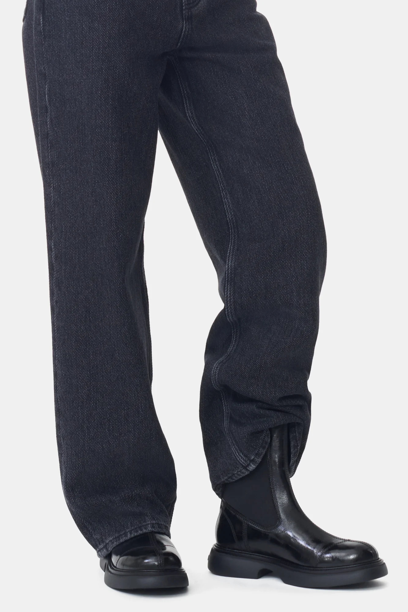 Everyday Mid Chelsea Boots Tonal Naplack | Black/Black - Image 5
