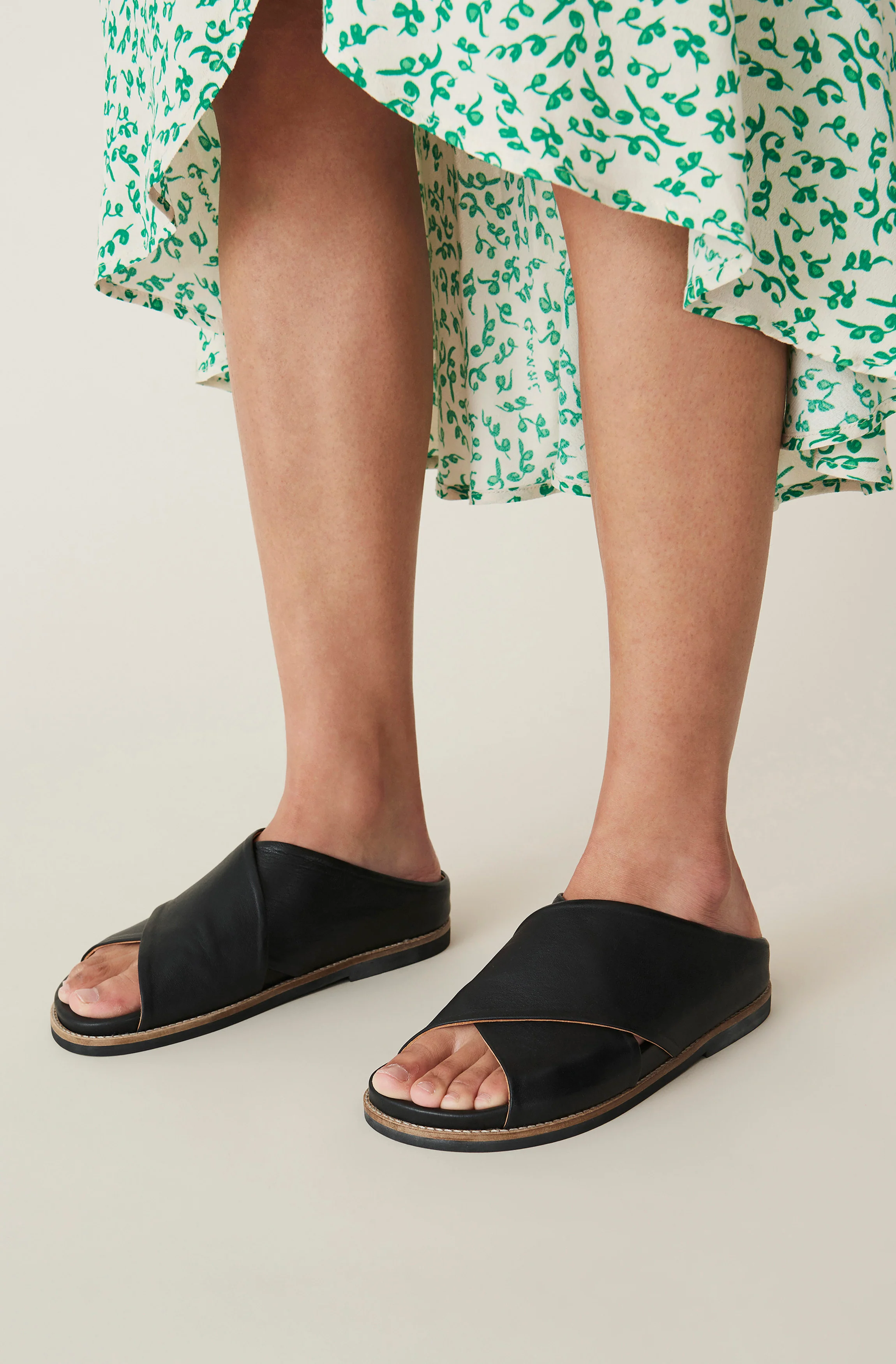 Flat Sandals | Black - Image 3