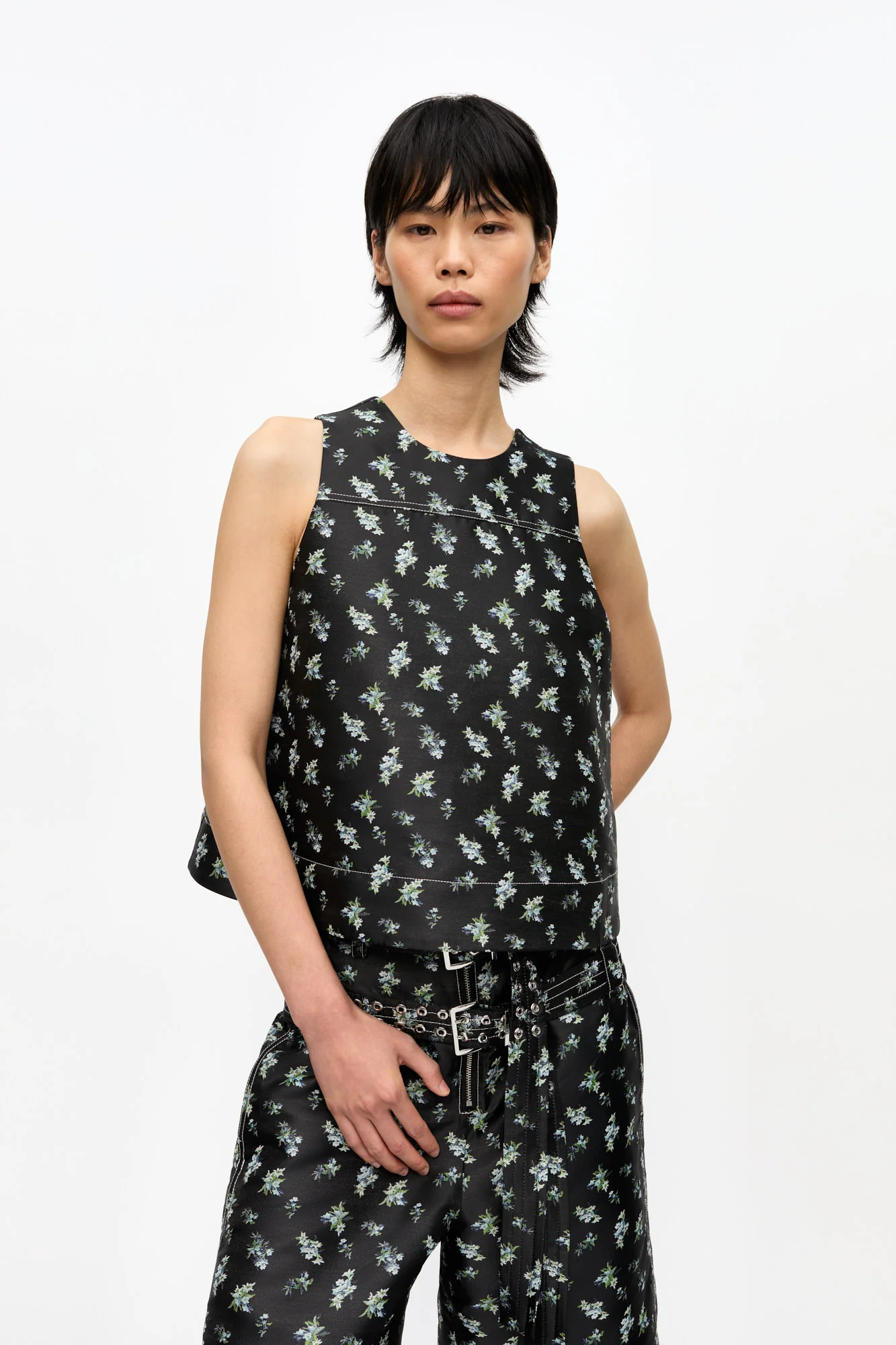 Floral Jacquard Sleeveless Top | Black - Image 3