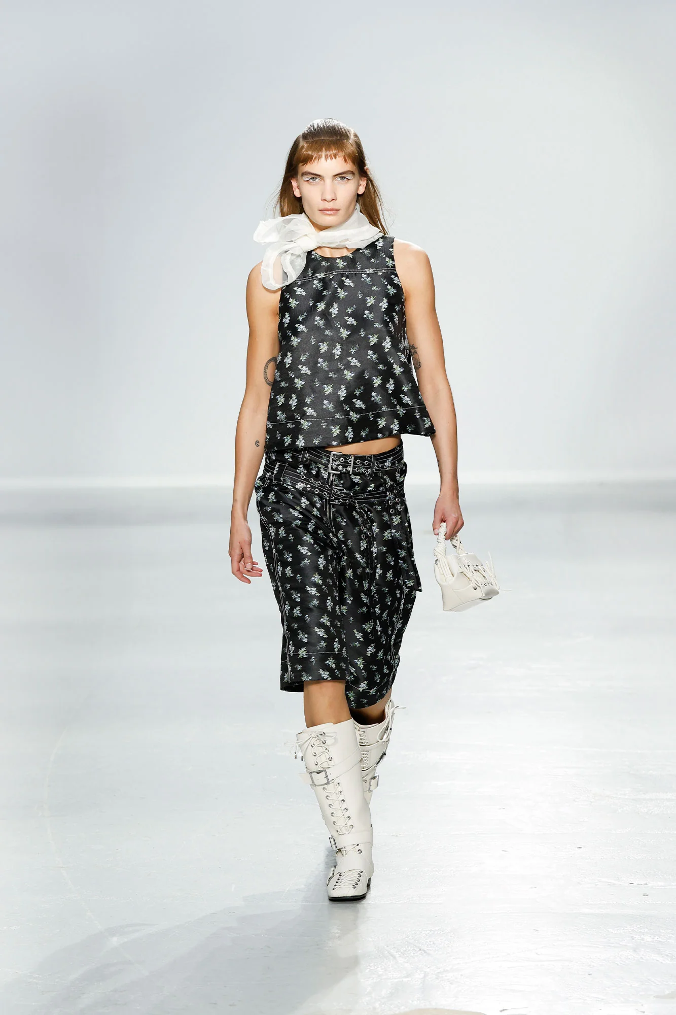 Floral Jacquard Sleeveless Top | Black - Image 8