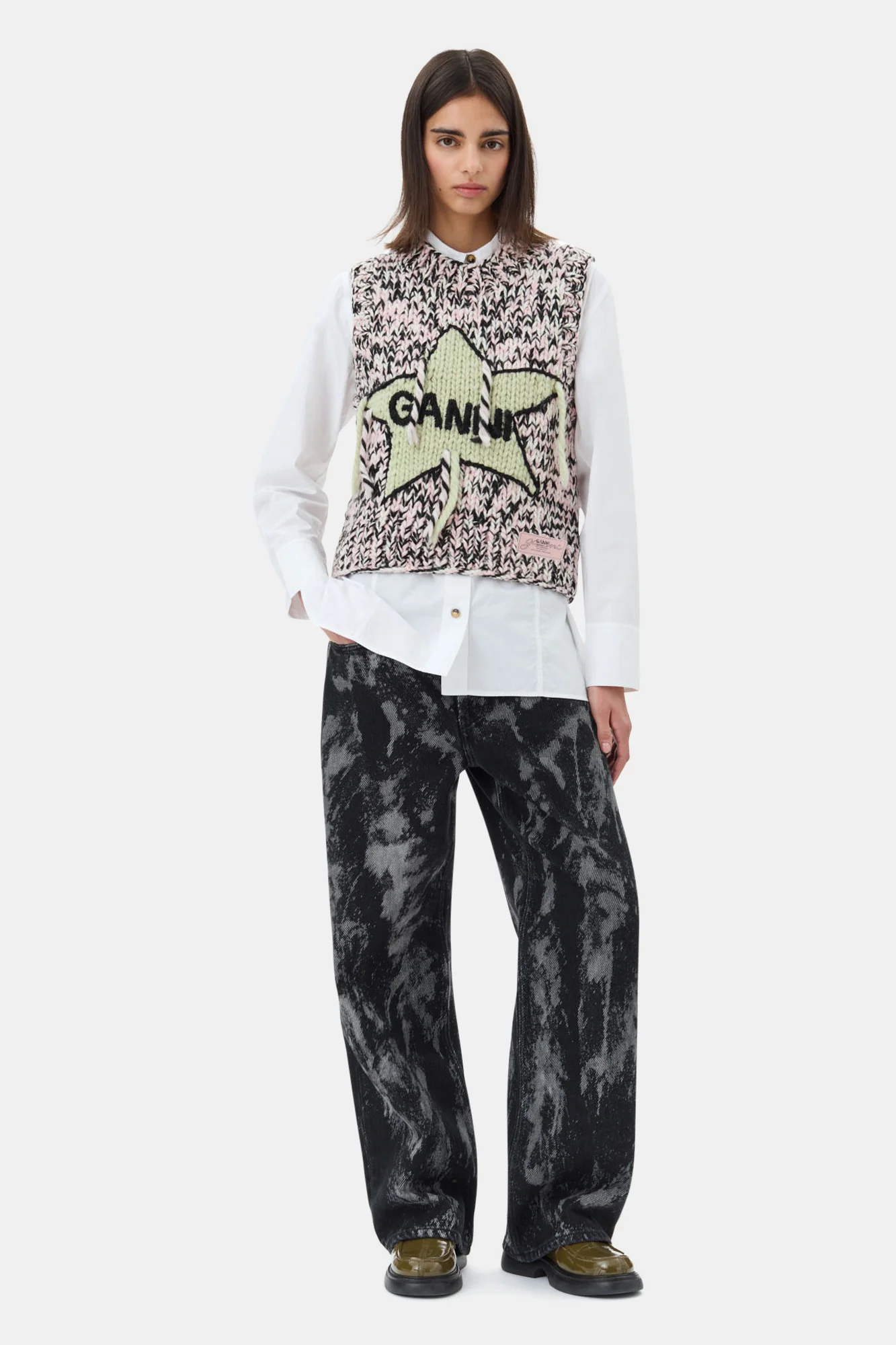 Graphic Wool Handknit Vest | Chalk Pink - Image 4