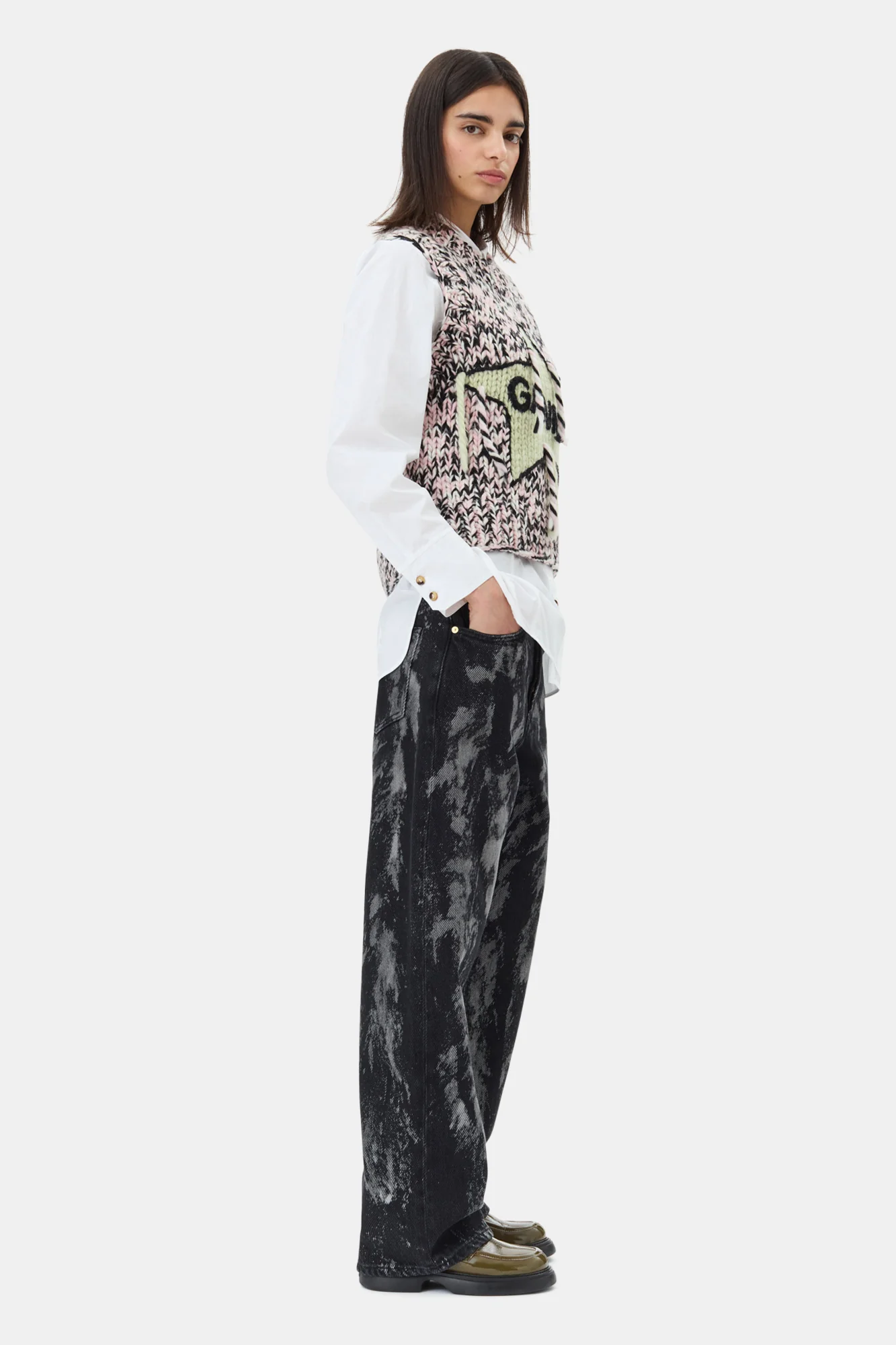 Graphic Wool Handknit Vest | Chalk Pink - Image 5