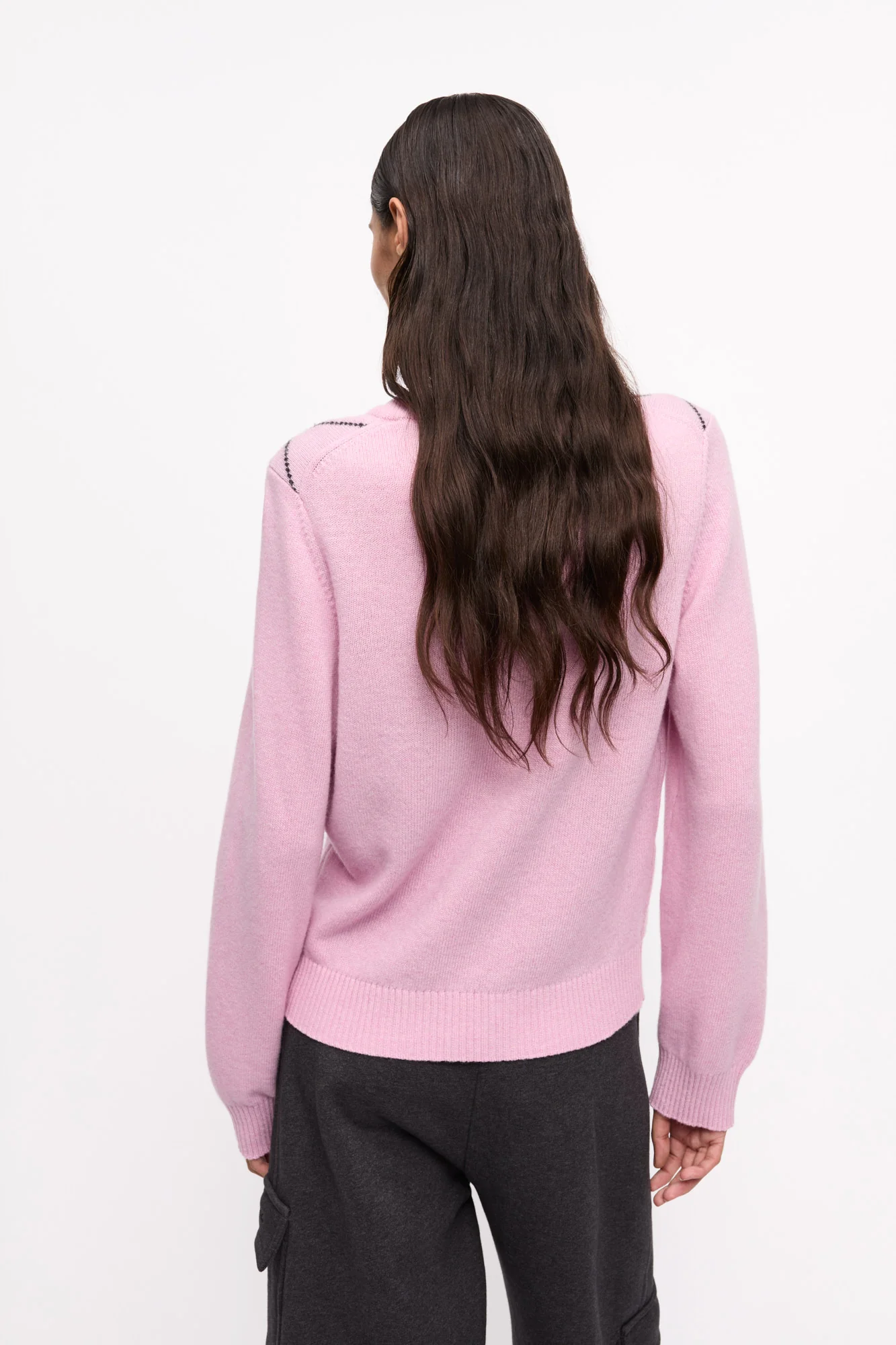 Graphic Wool Mix Bow Crewneck | Mauve Chalk - Image 4