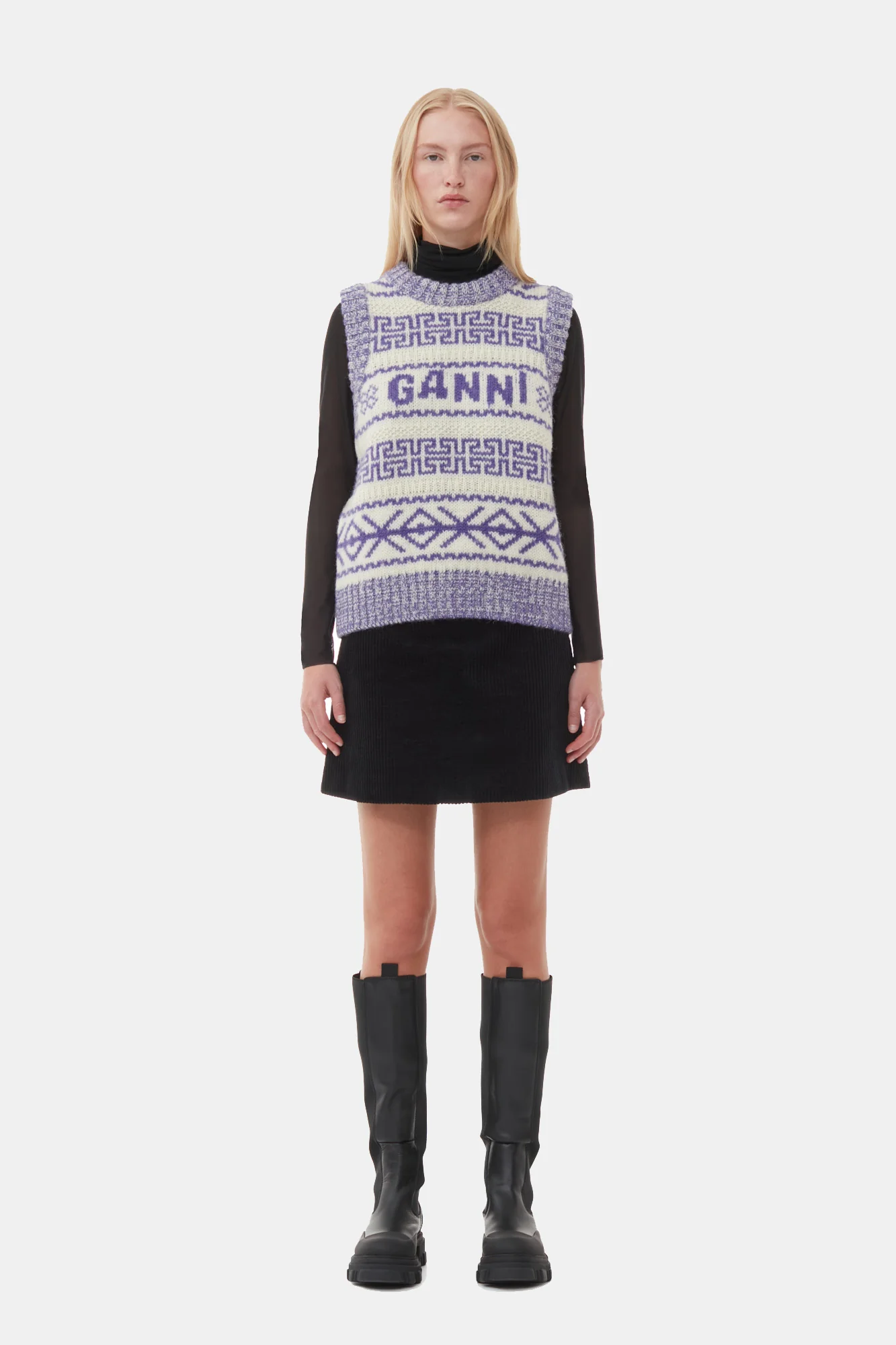 Lambswool O-neck Vest | Simply Purple - Image 4