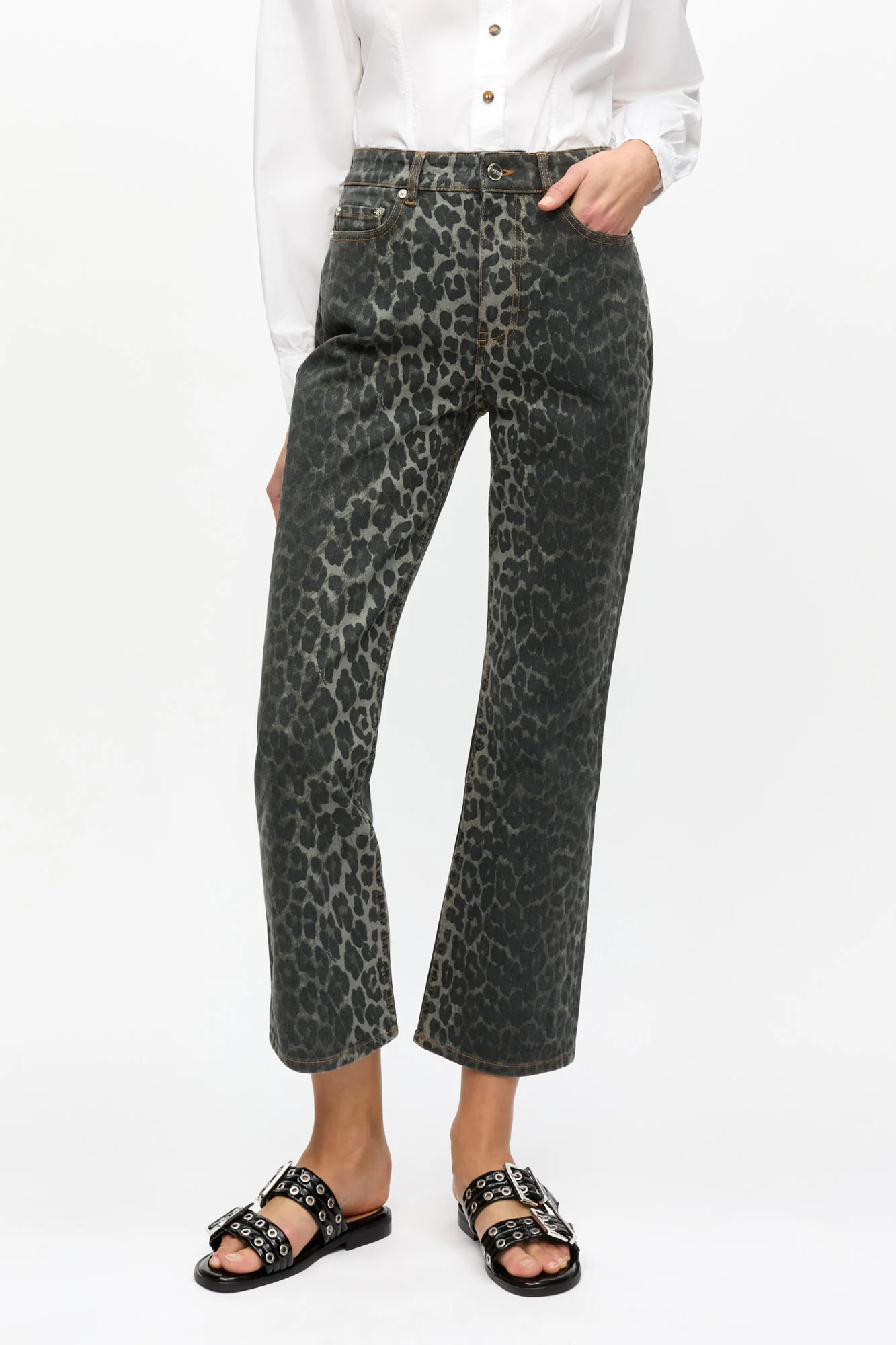 Leopard Betzy Jeans | Gray Pinstripe - Image 4