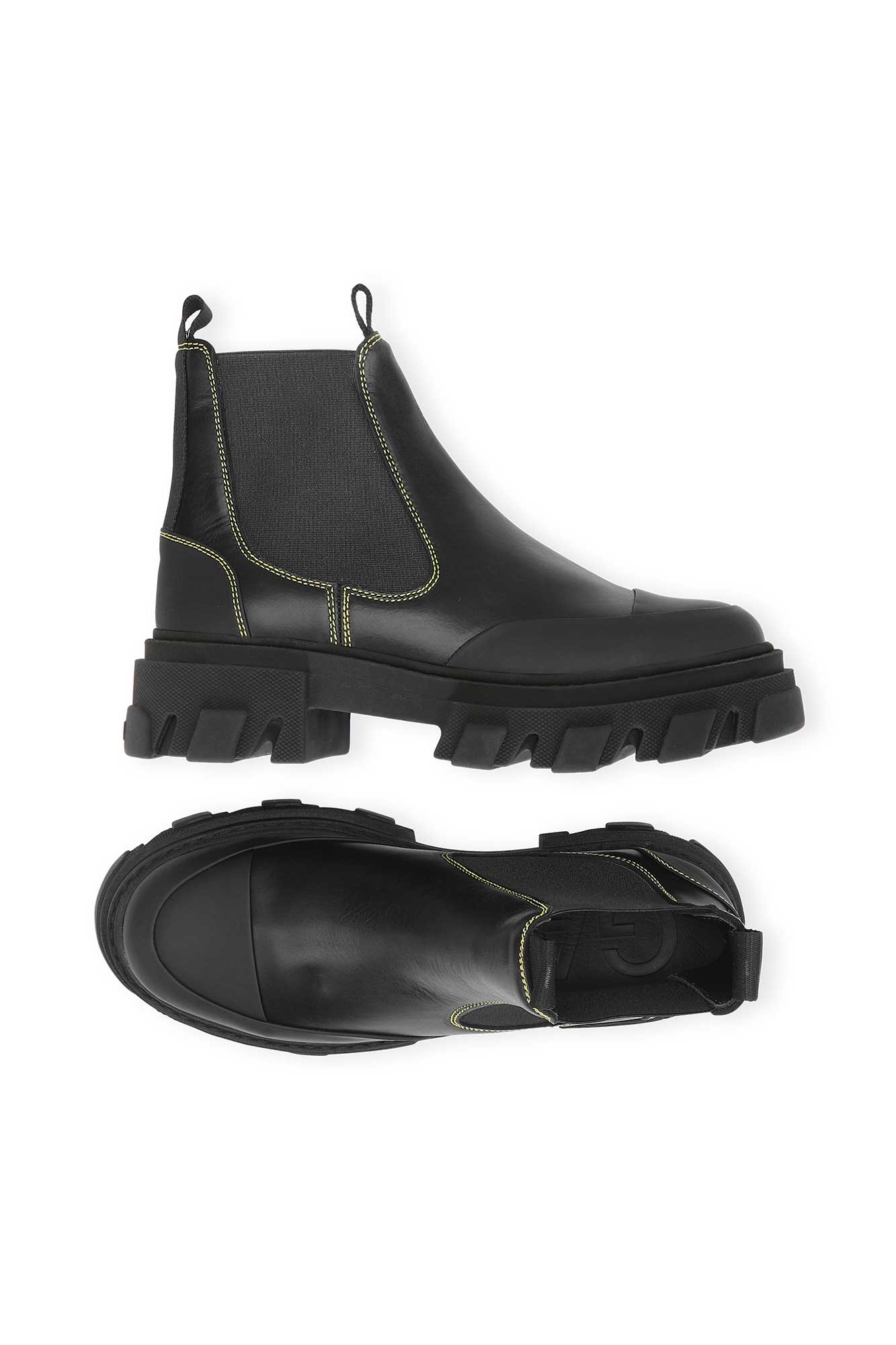 Low Chelsea Boot | Black - Image 2