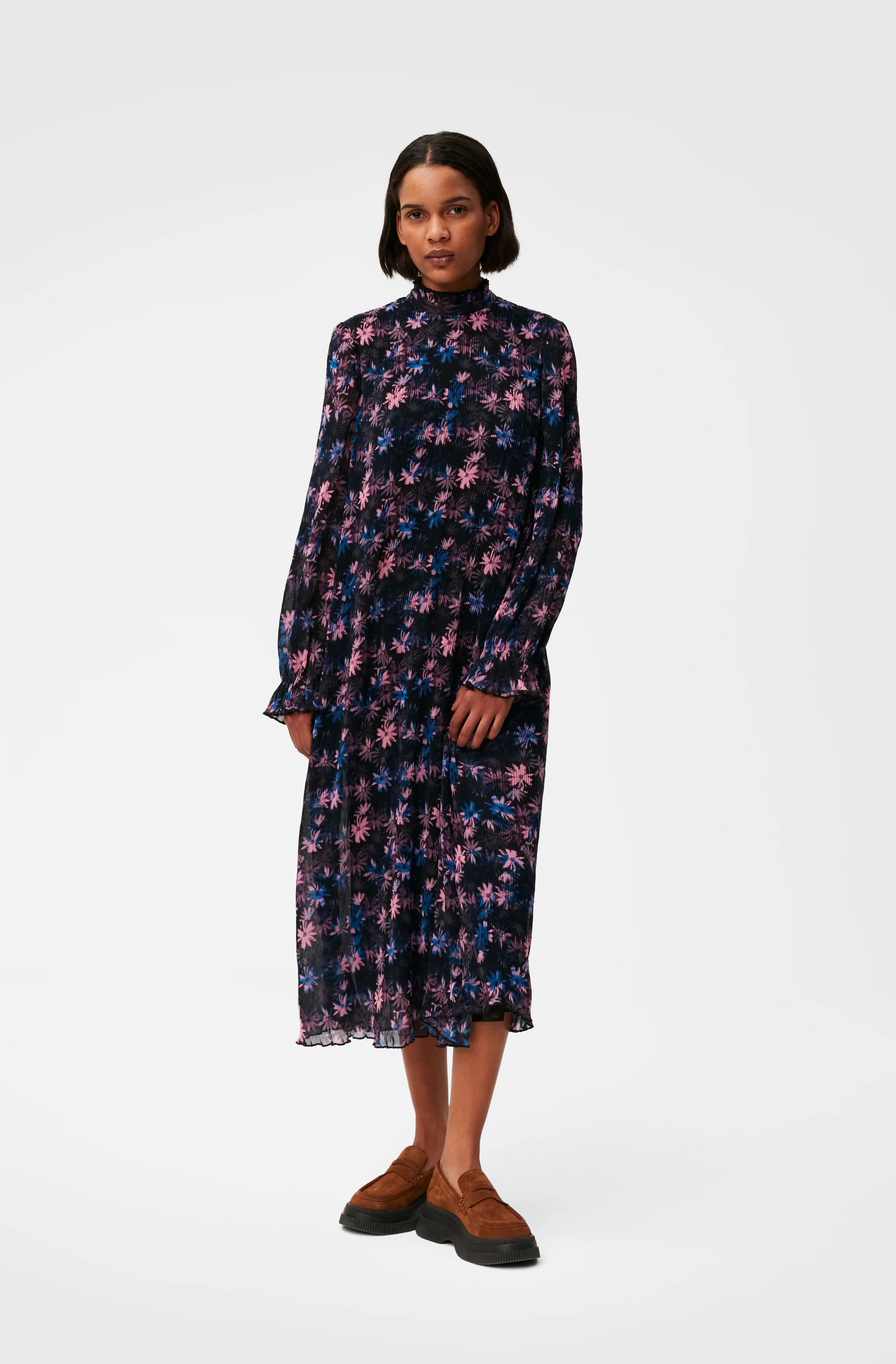 Pleated Georgette Midi Dress | Daisy Spray Lilac Sachet - Image 3
