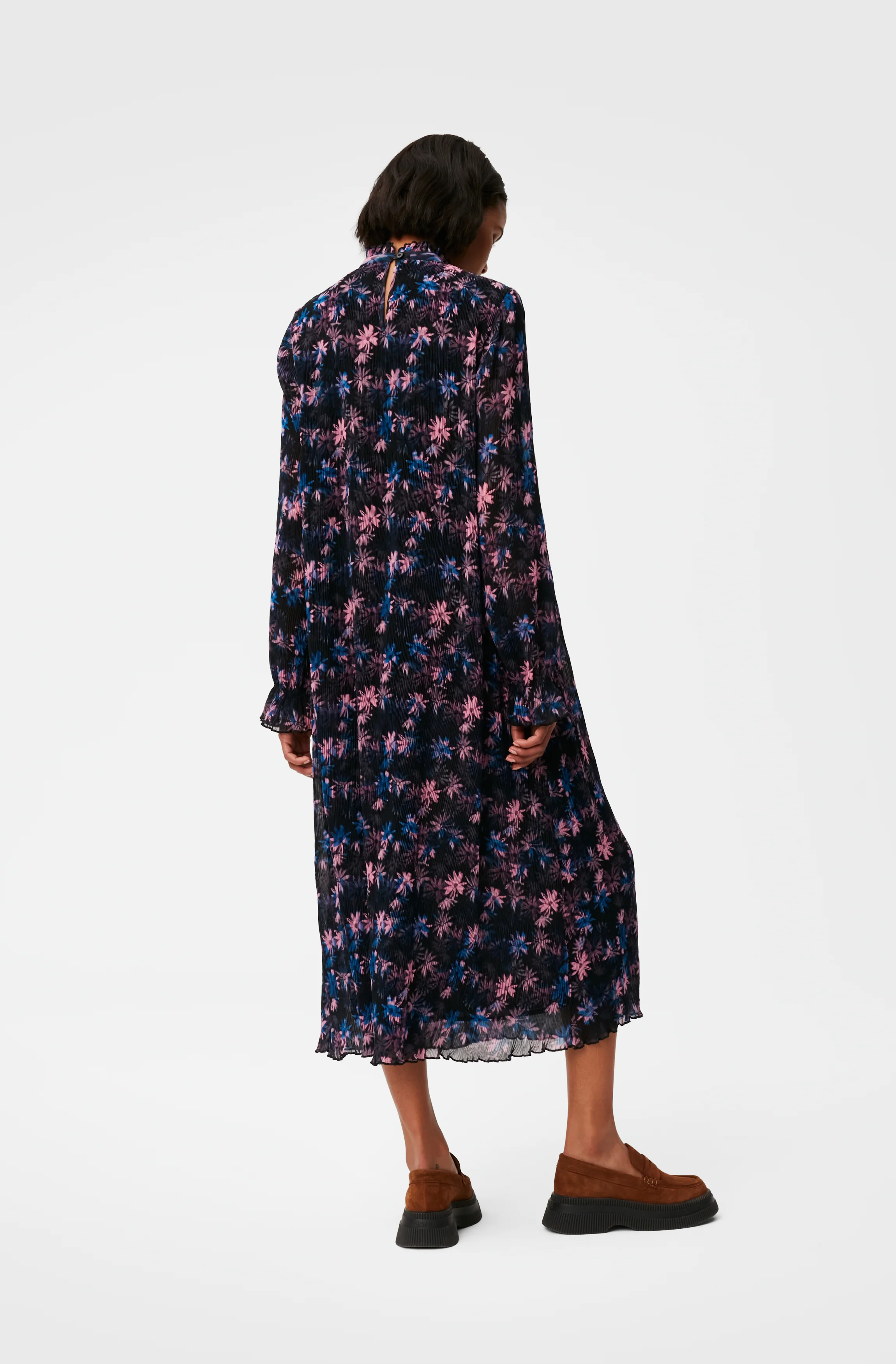 Pleated Georgette Midi Dress | Daisy Spray Lilac Sachet - Image 4