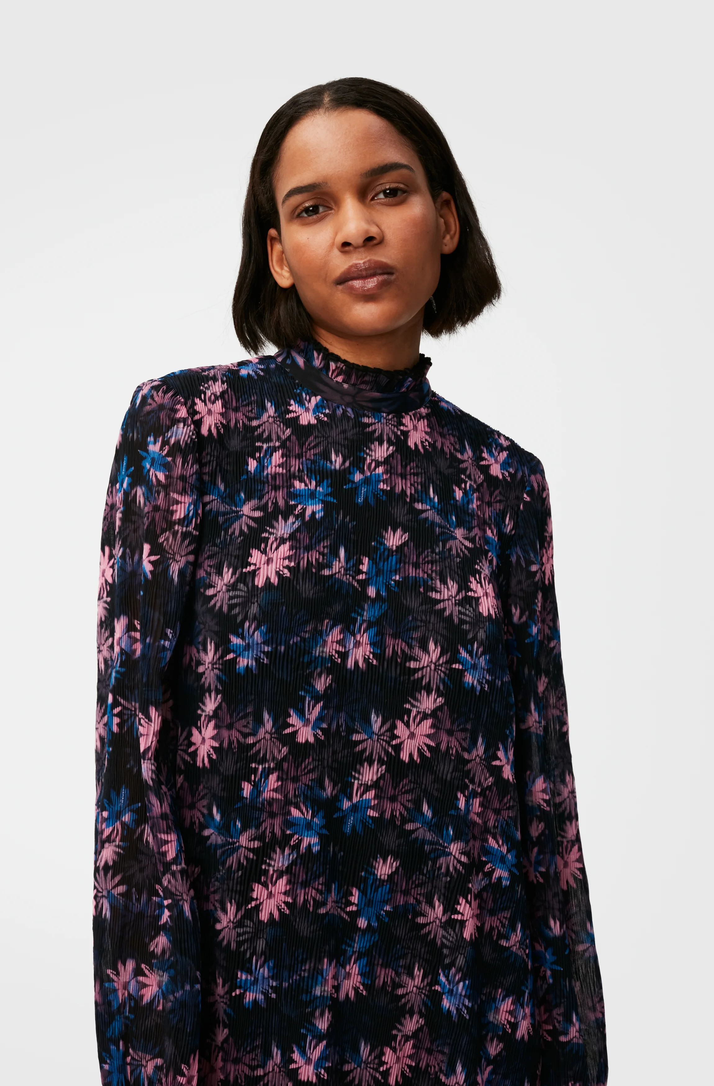 Pleated Georgette Midi Dress | Daisy Spray Lilac Sachet - Image 5