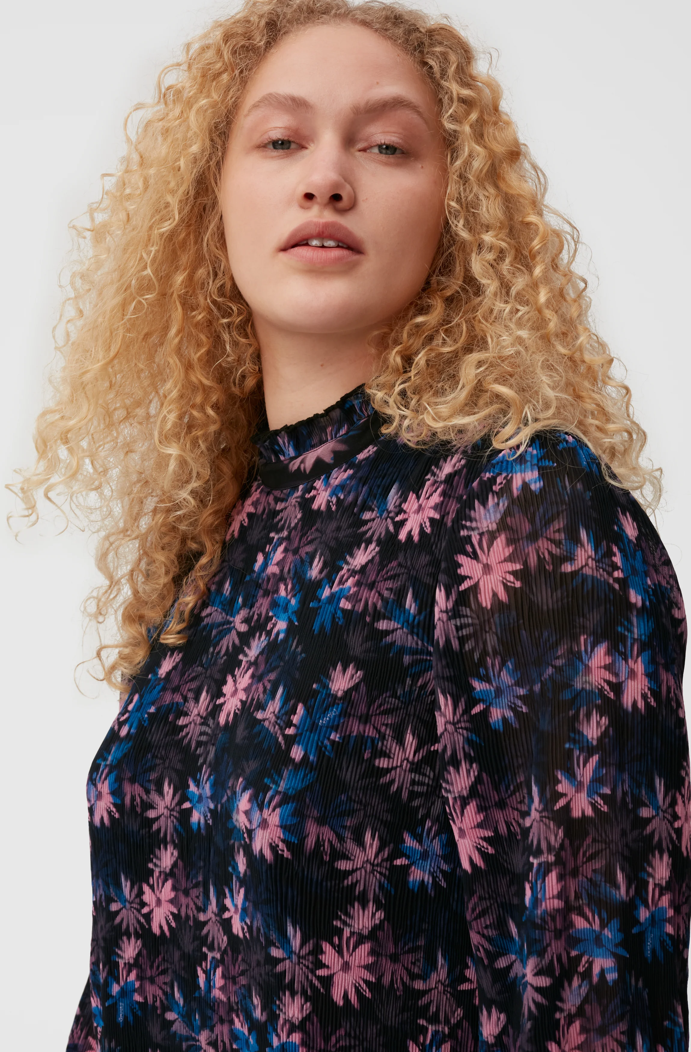 Pleated Georgette Midi Dress | Daisy Spray Lilac Sachet - Image 8