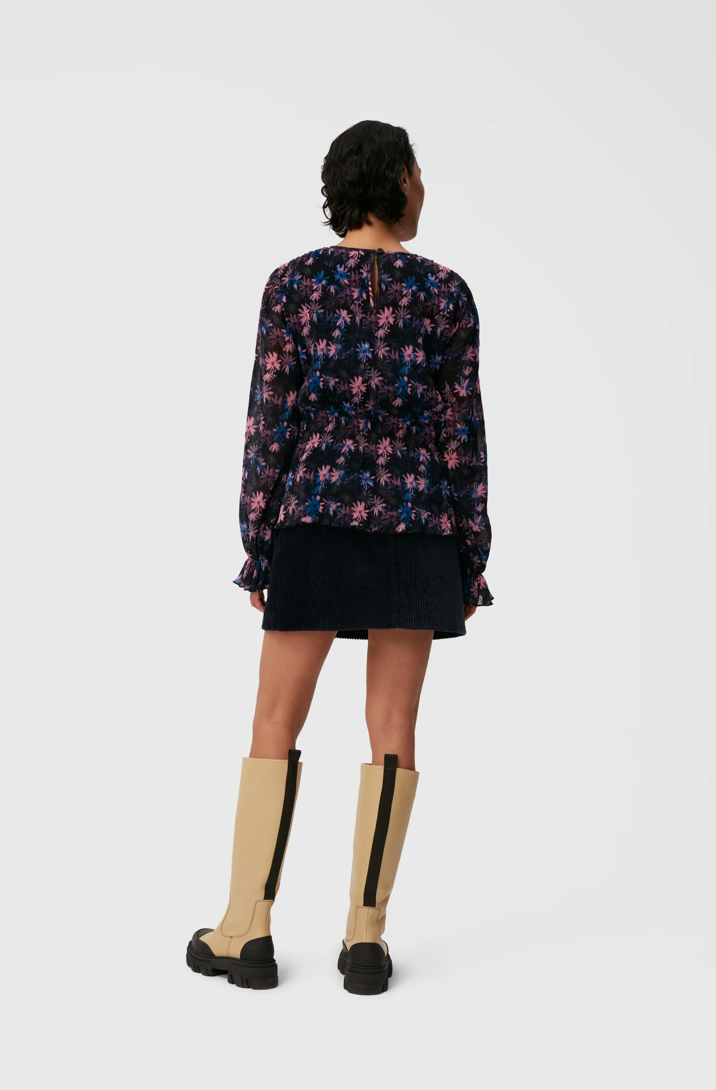 Pleated Georgette Smock Blouse | Daisy Spray Lilac Sachet - Image 4