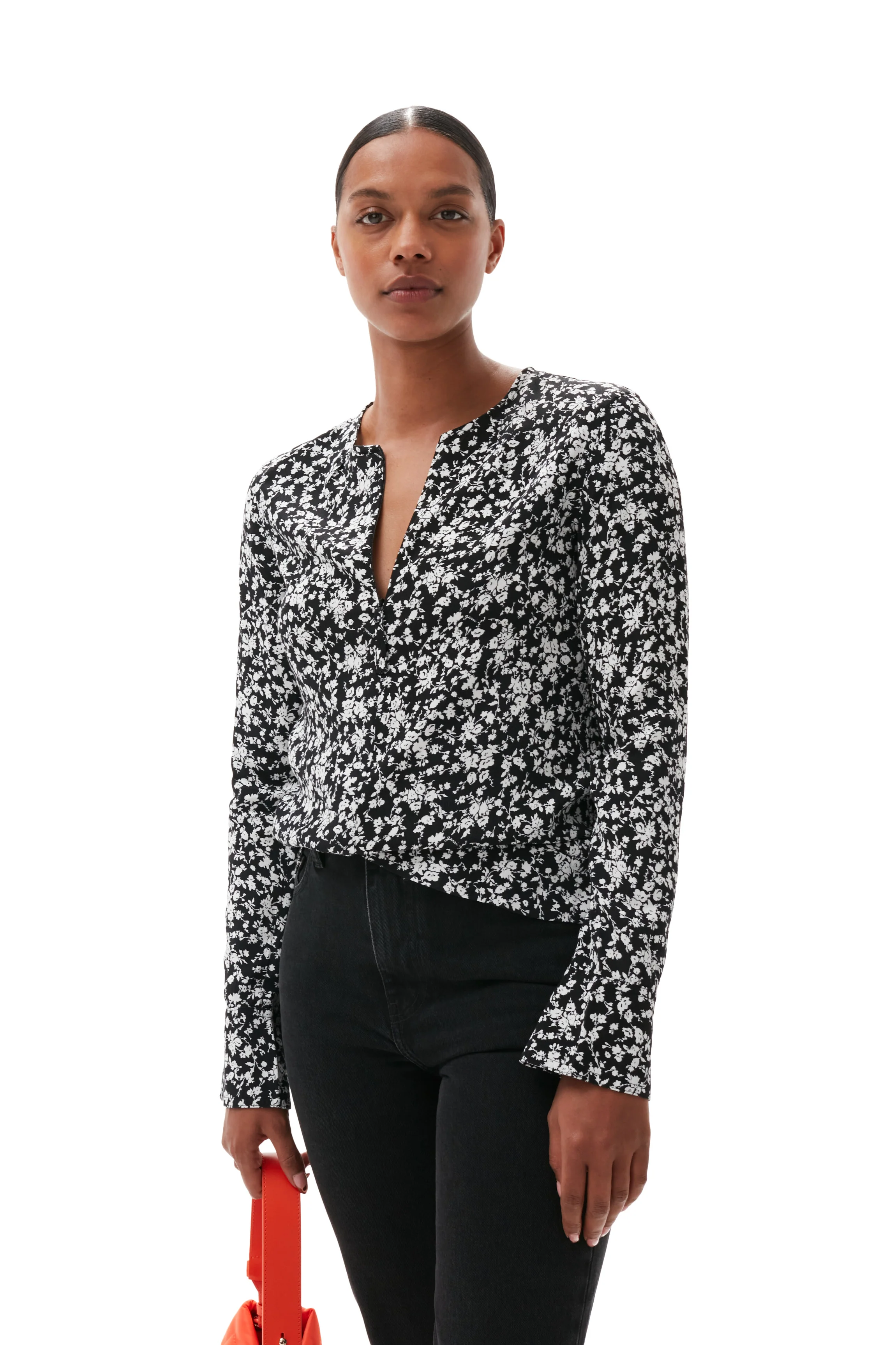 Printed Crepe O-neck Blouse | Black - Image 7