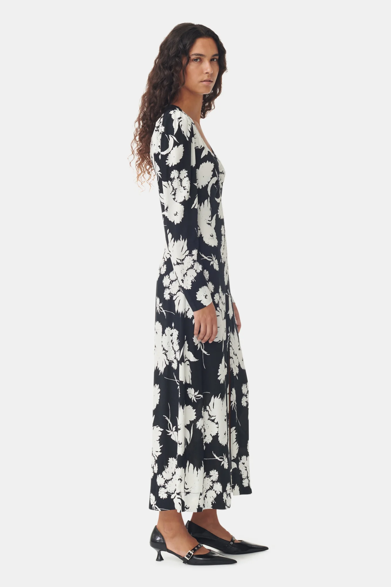 Printed Crepe V-Neck Dress | Black - Image 5