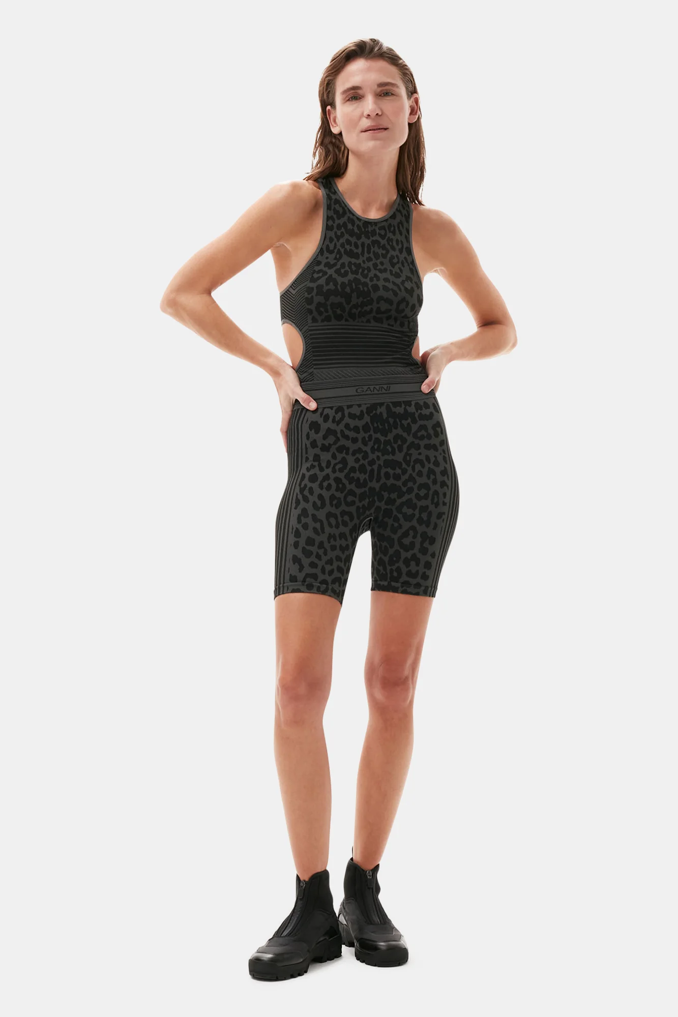 Seamless Jacquard Shorts | Black - Image 3
