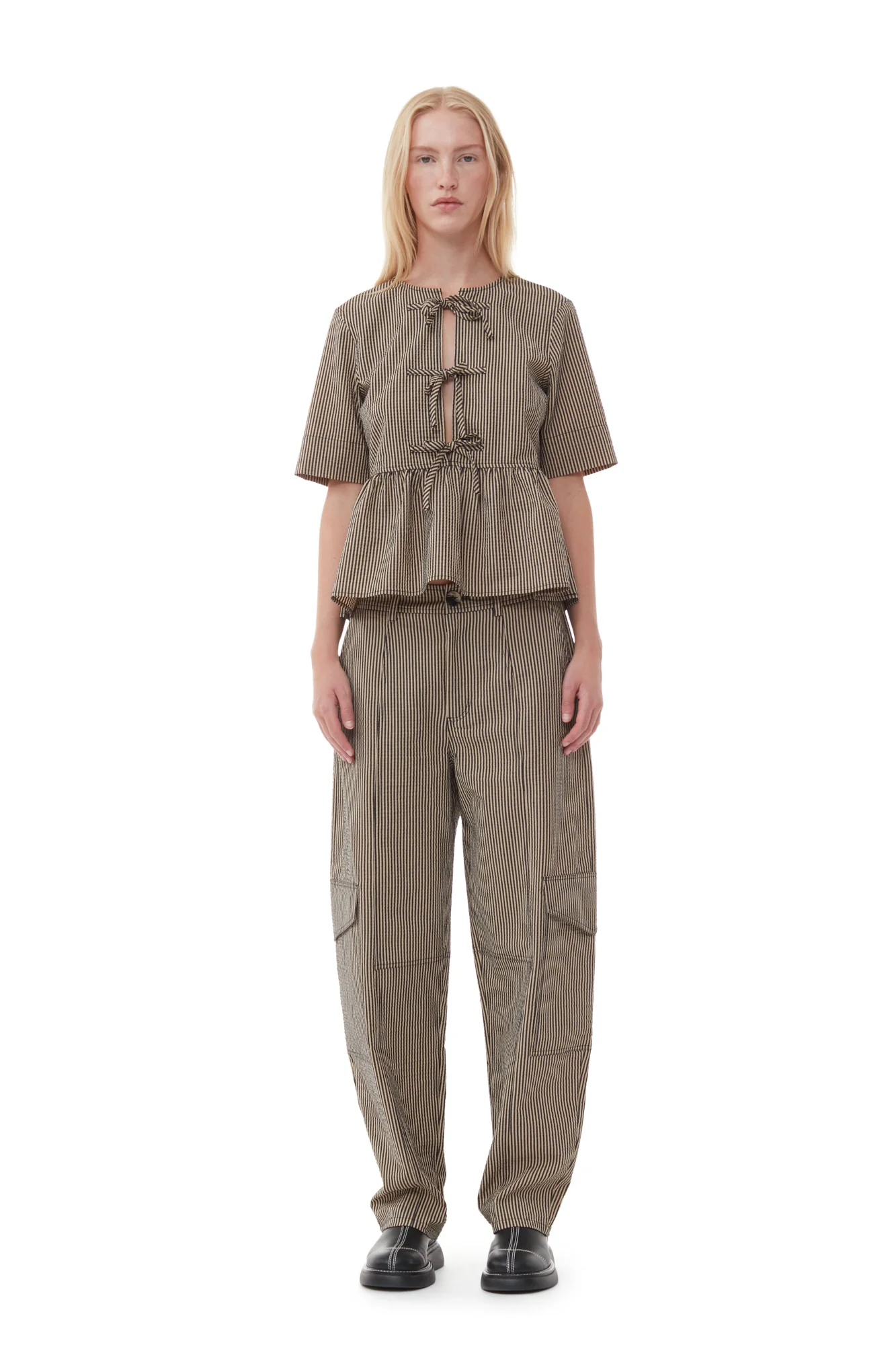 Seersucker Cargo Trousers | Irish Cream - Image 3