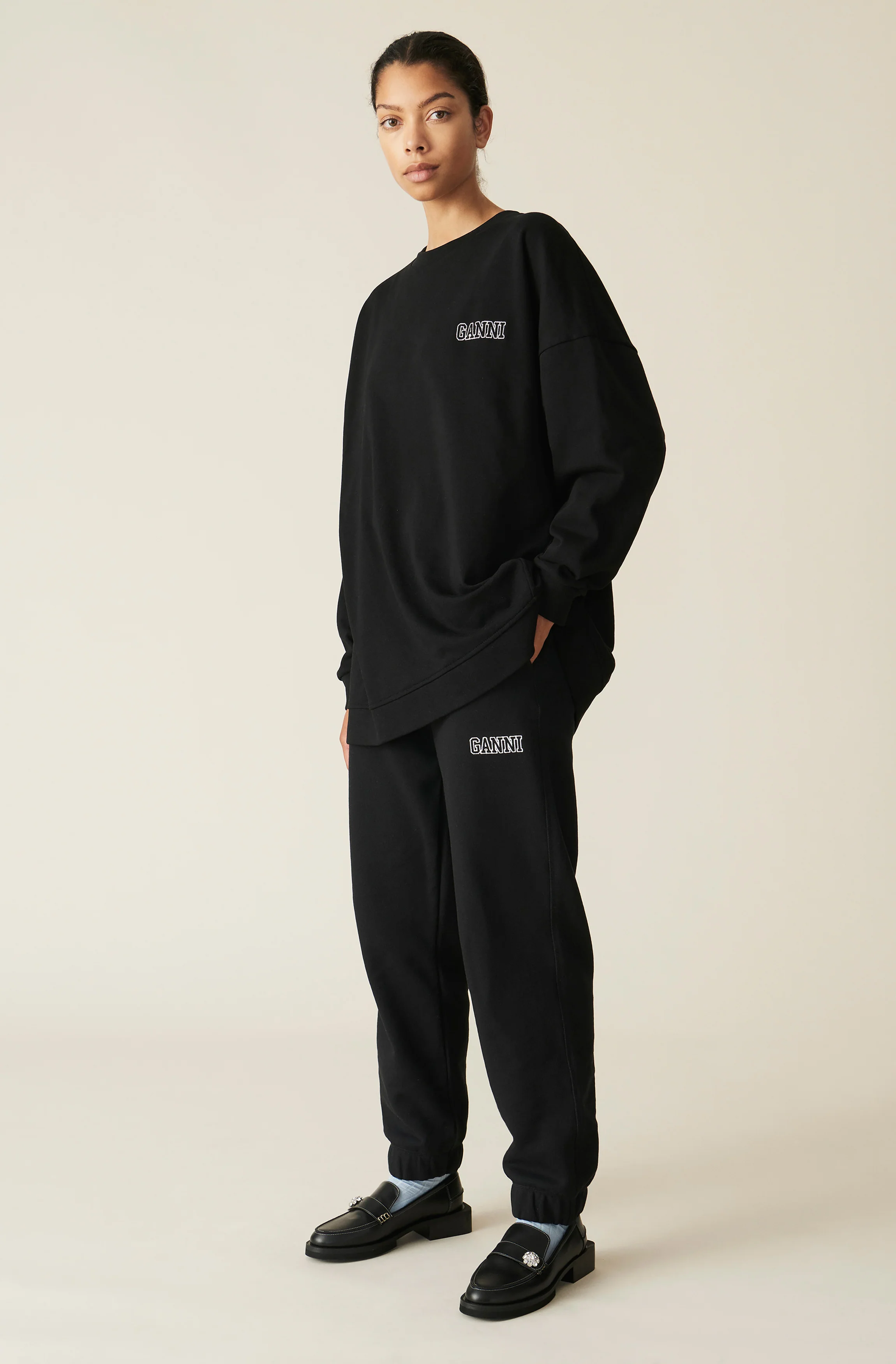 Software Isoli Oversized Sweatshirt | Black - Image 3