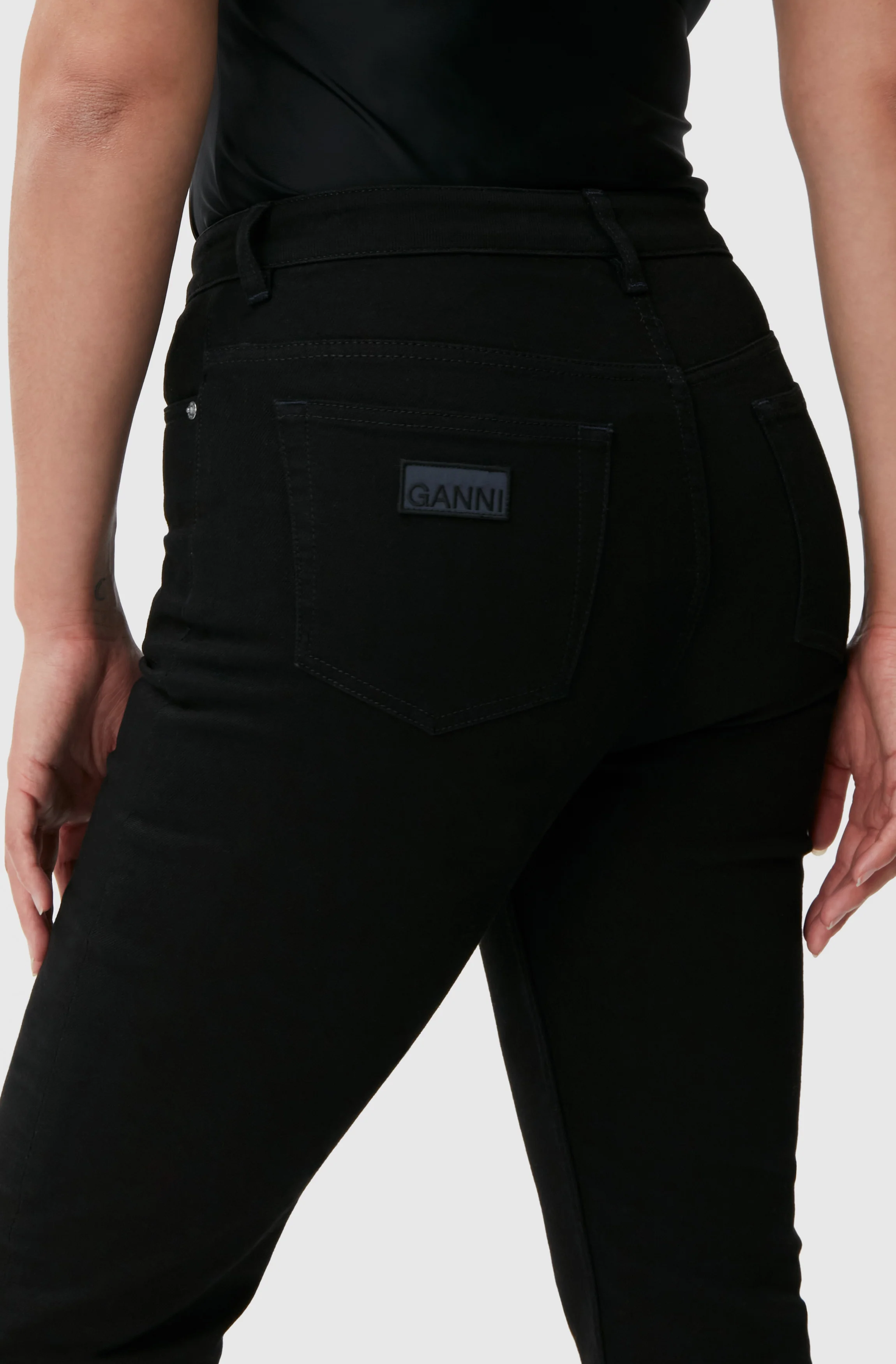 Stretch Cropped Jeans | Black/Black - Image 7