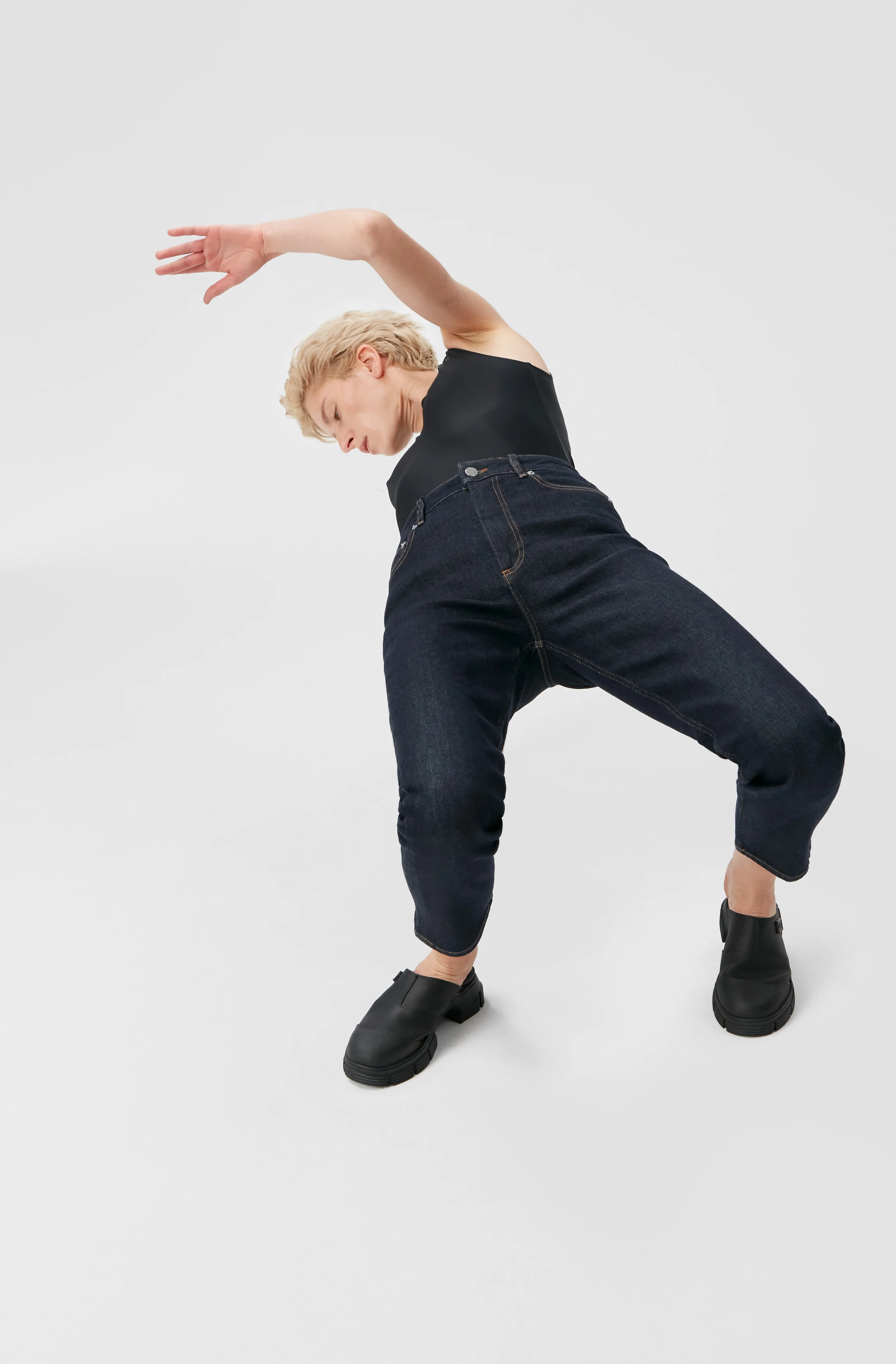Stretch Cropped Jeans | Indigo - Image 9